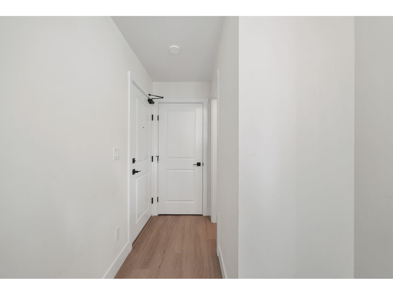 317 3528 146a Street Property Photo 16