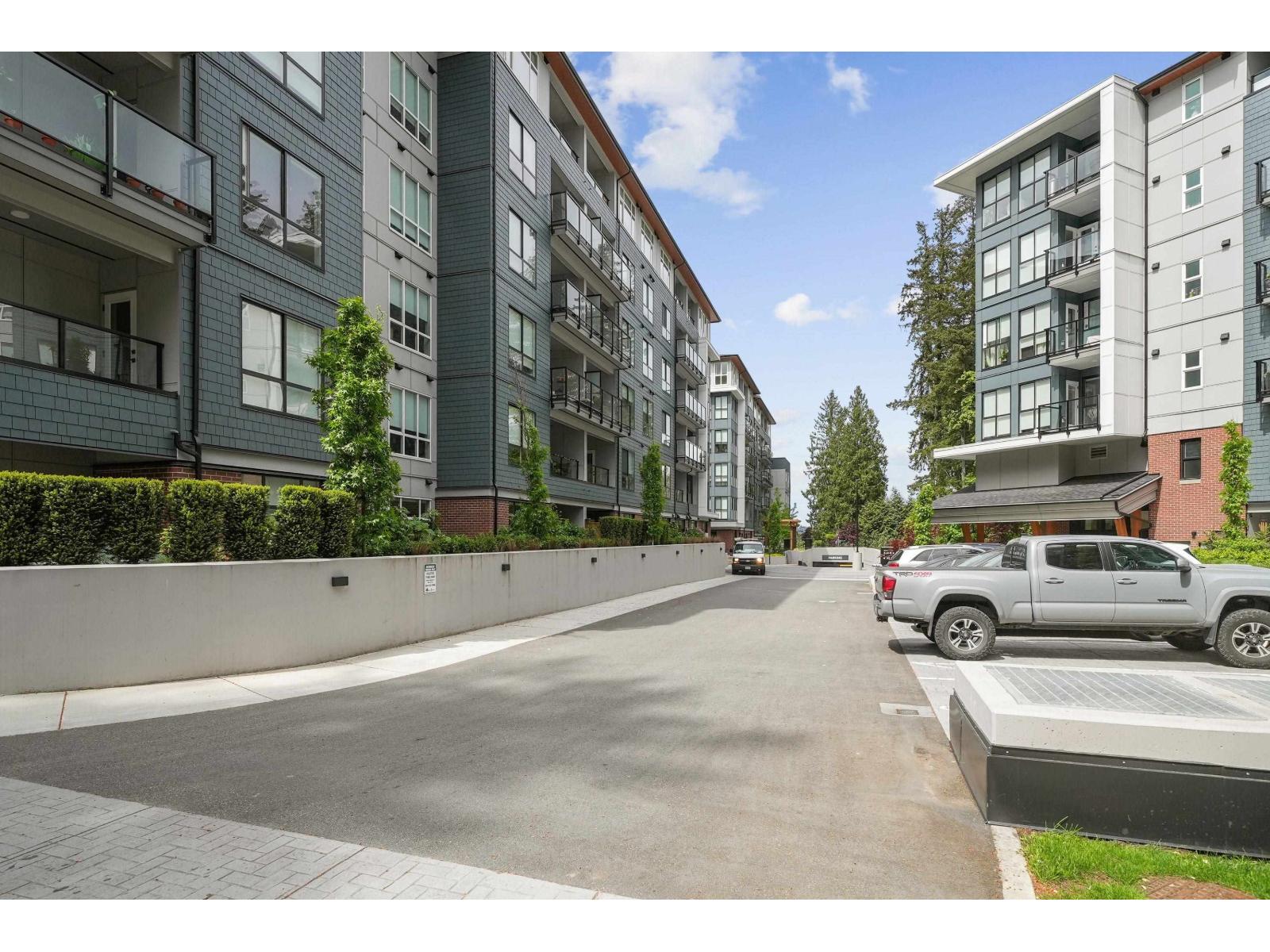 317 3528 146a Street Property Photo 27