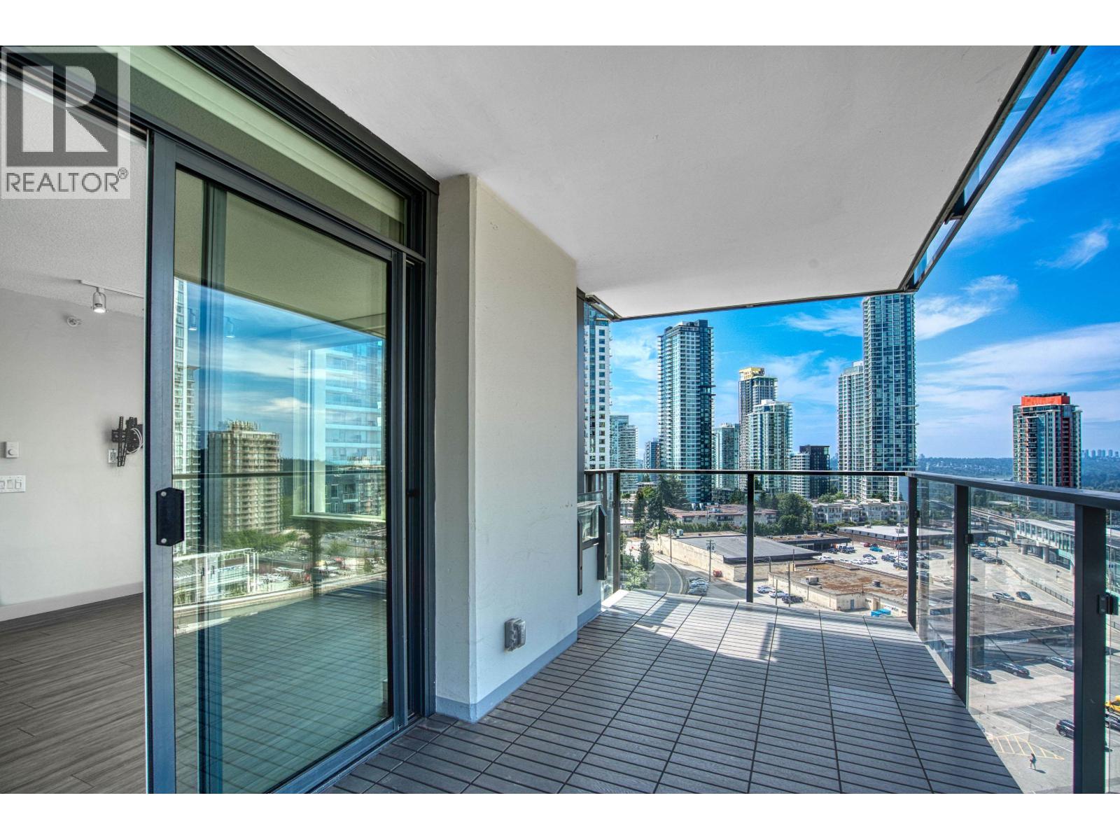 1402 570 Emerson Street Property Photo 12
