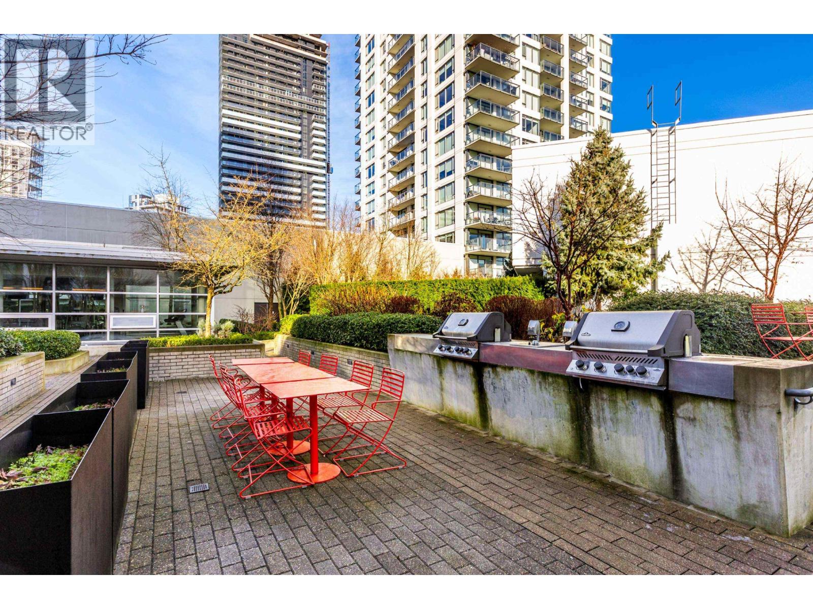 1402 570 Emerson Street Property Photo 22