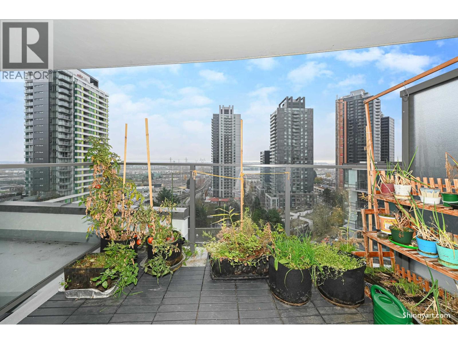 1409 8189 Cambie Street Property Photo 4
