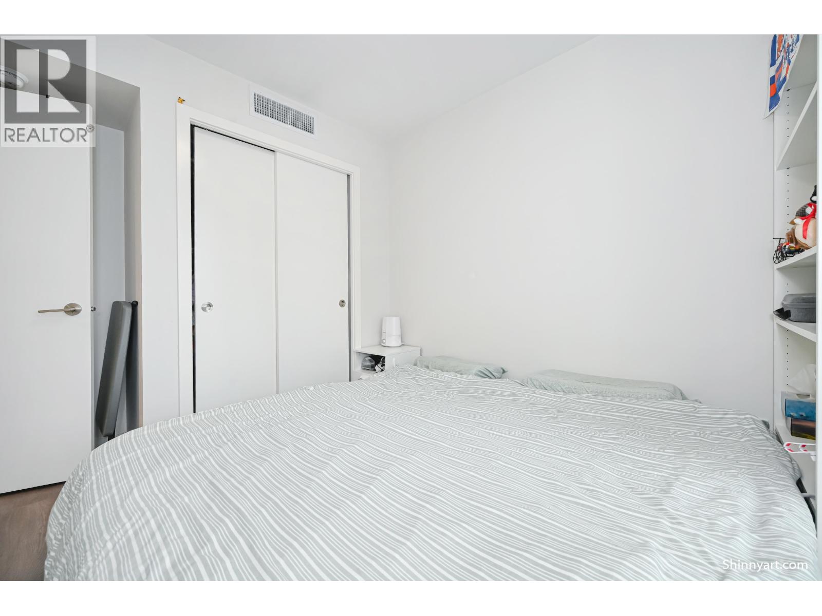 1409 8189 Cambie Street Property Photo 8