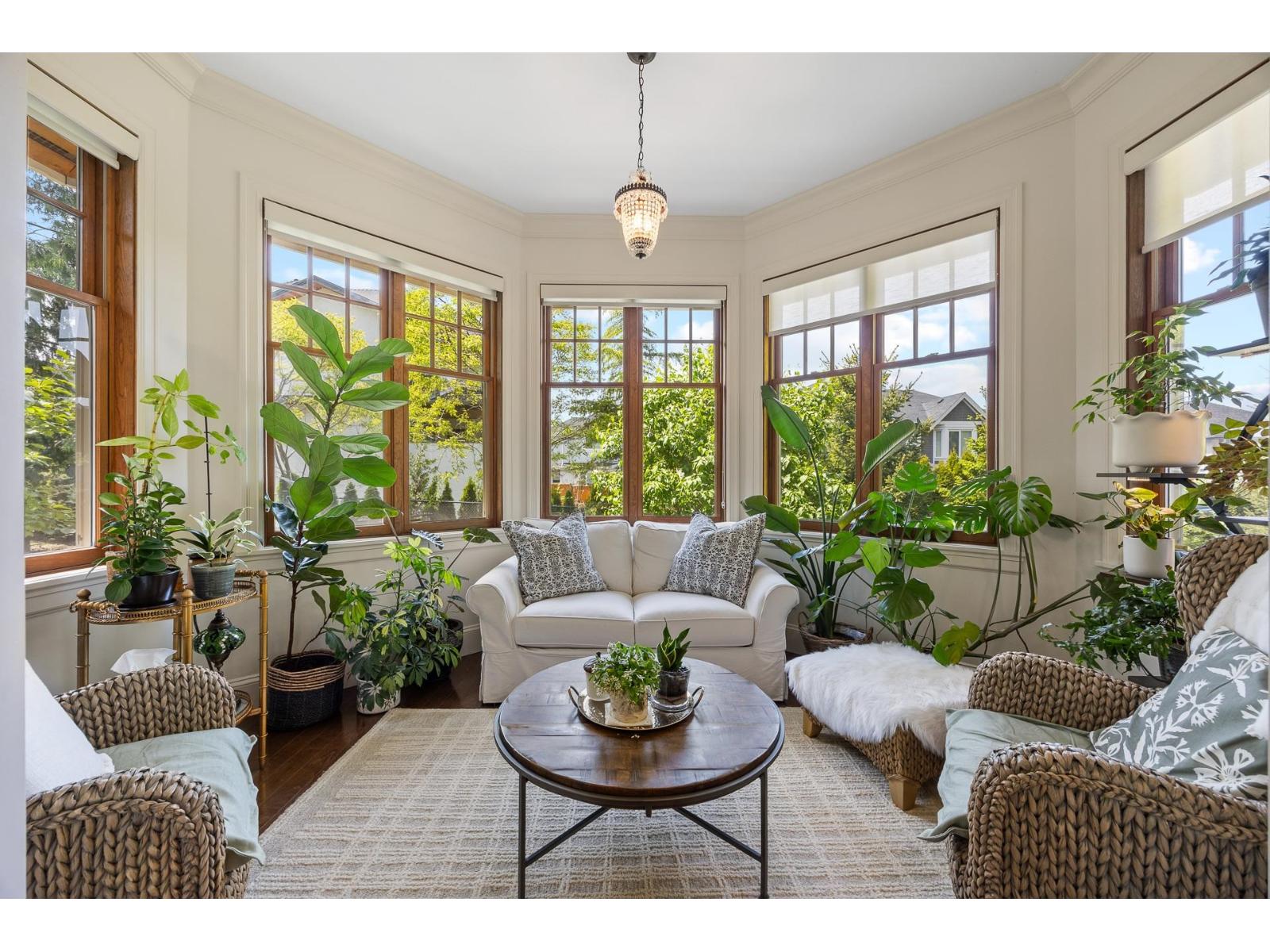 16211 29 Avenue Property Photo 8
