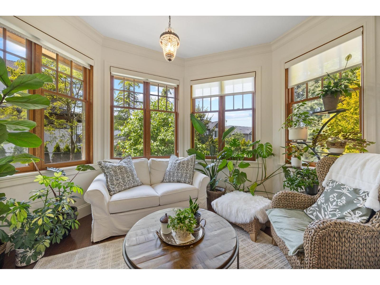 16211 29 Avenue Property Photo 9
