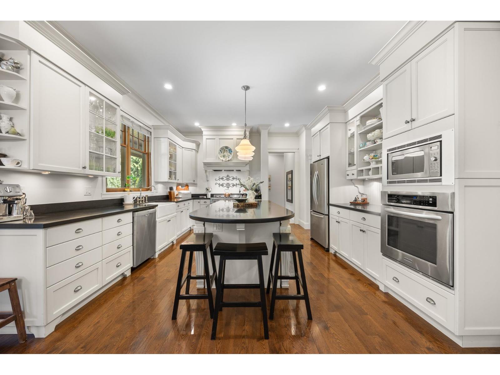 16211 29 Avenue Property Photo 14