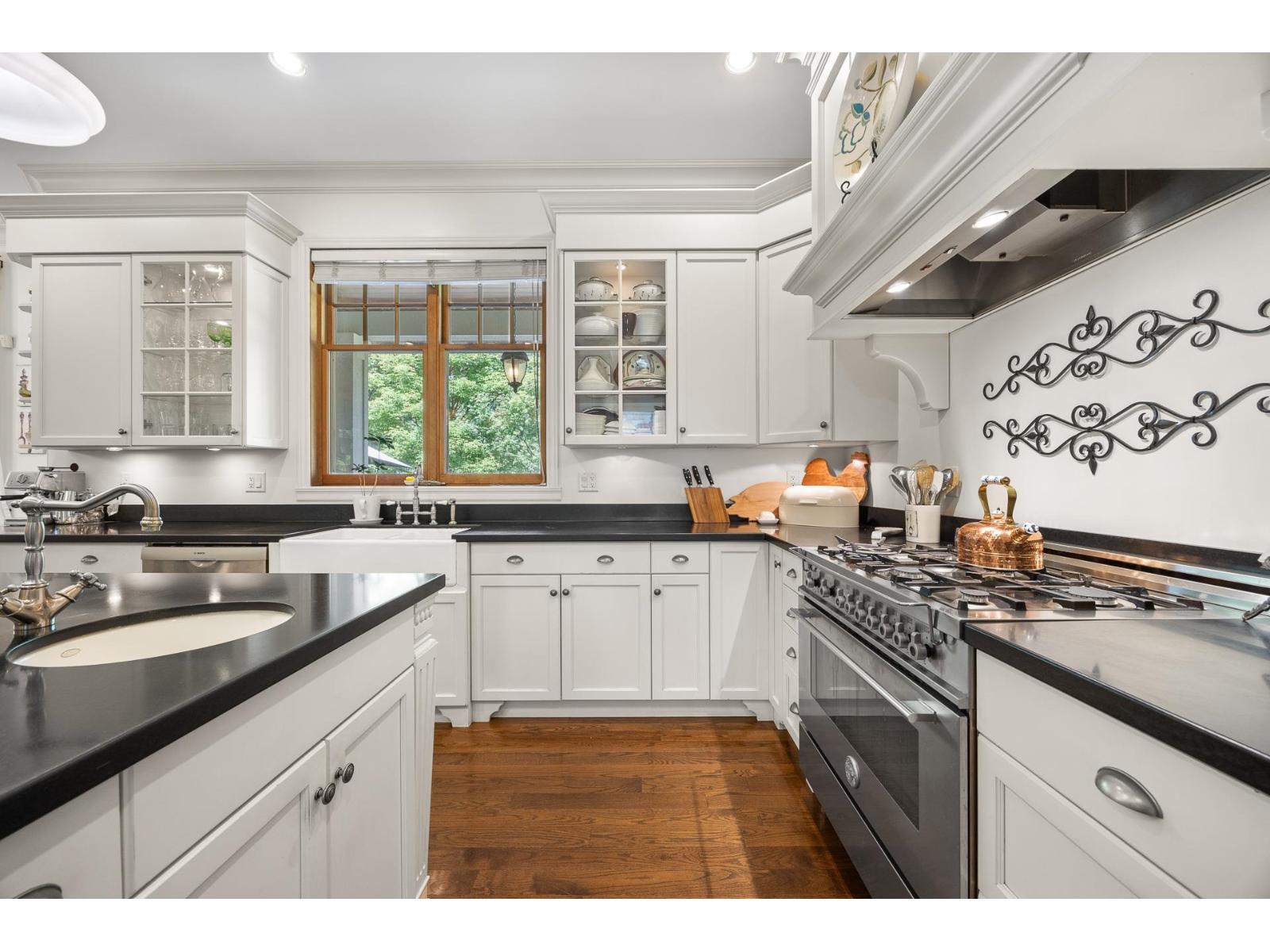 16211 29 Avenue Property Photo 15