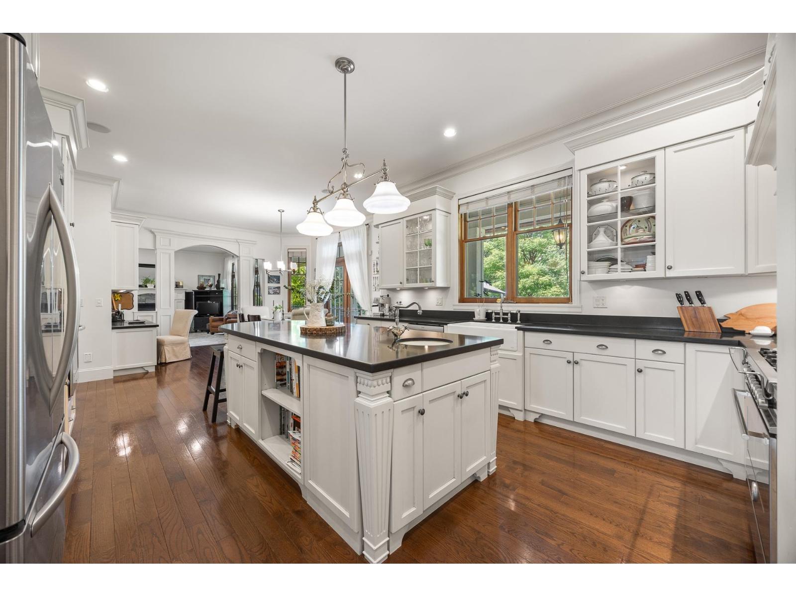 16211 29 Avenue Property Photo 16