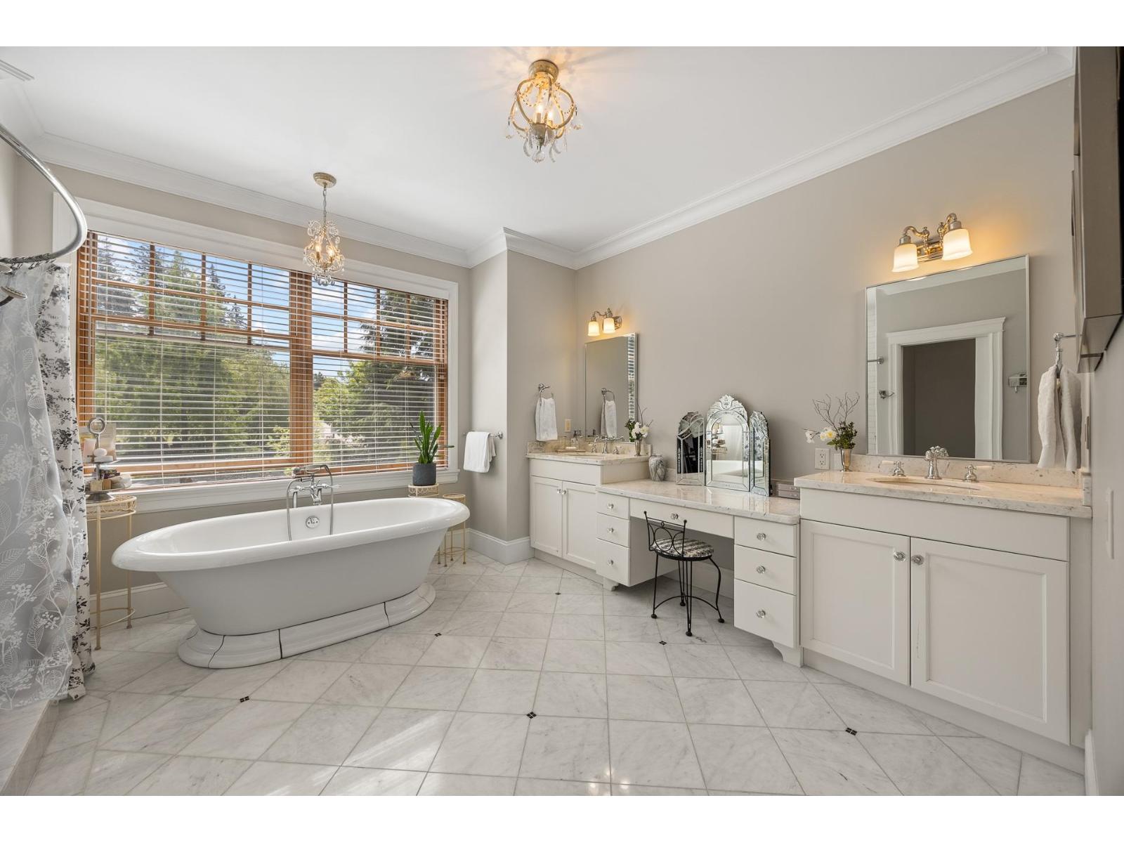 16211 29 Avenue Property Photo 24