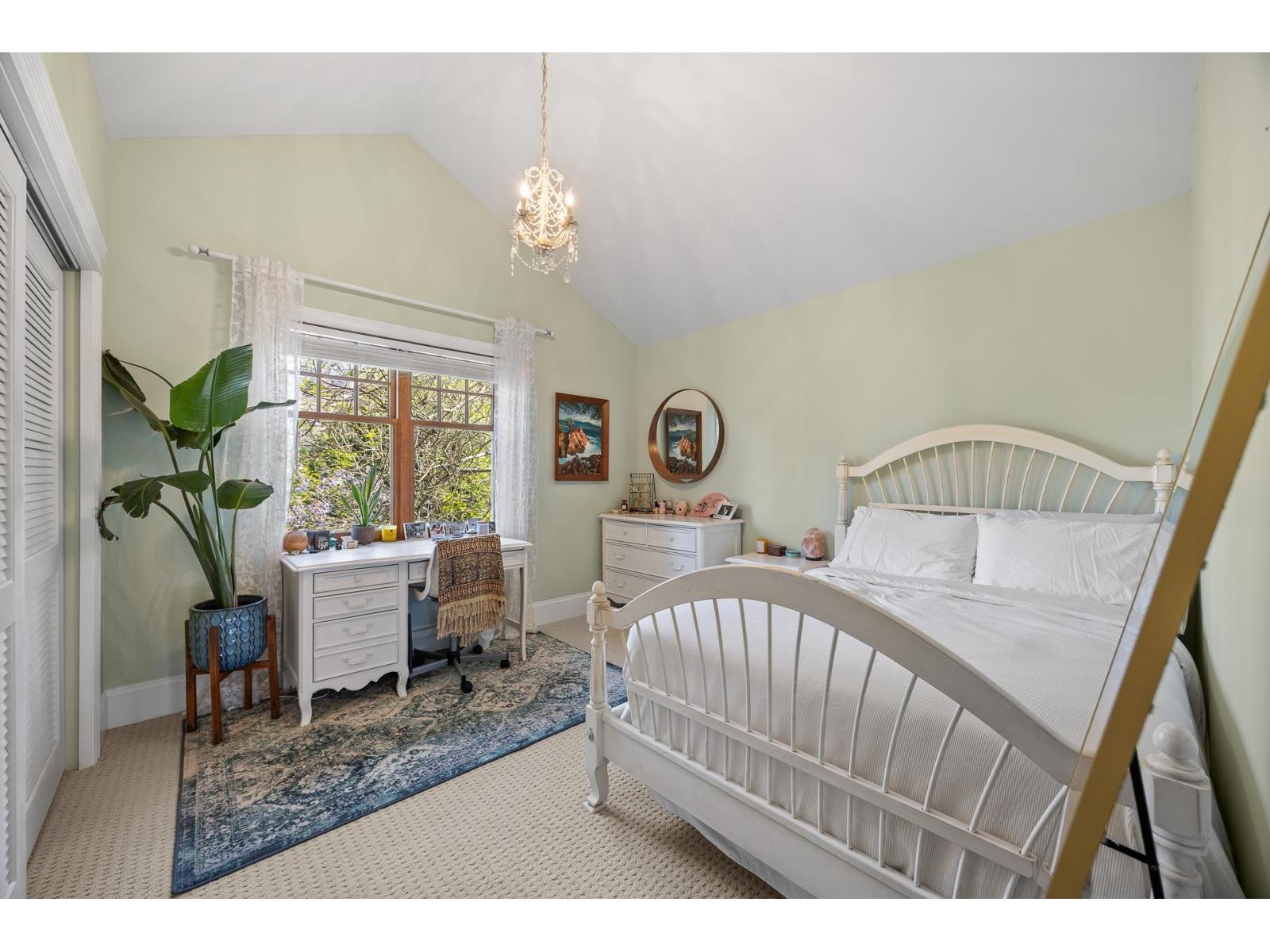 16211 29 Avenue Property Photo 26