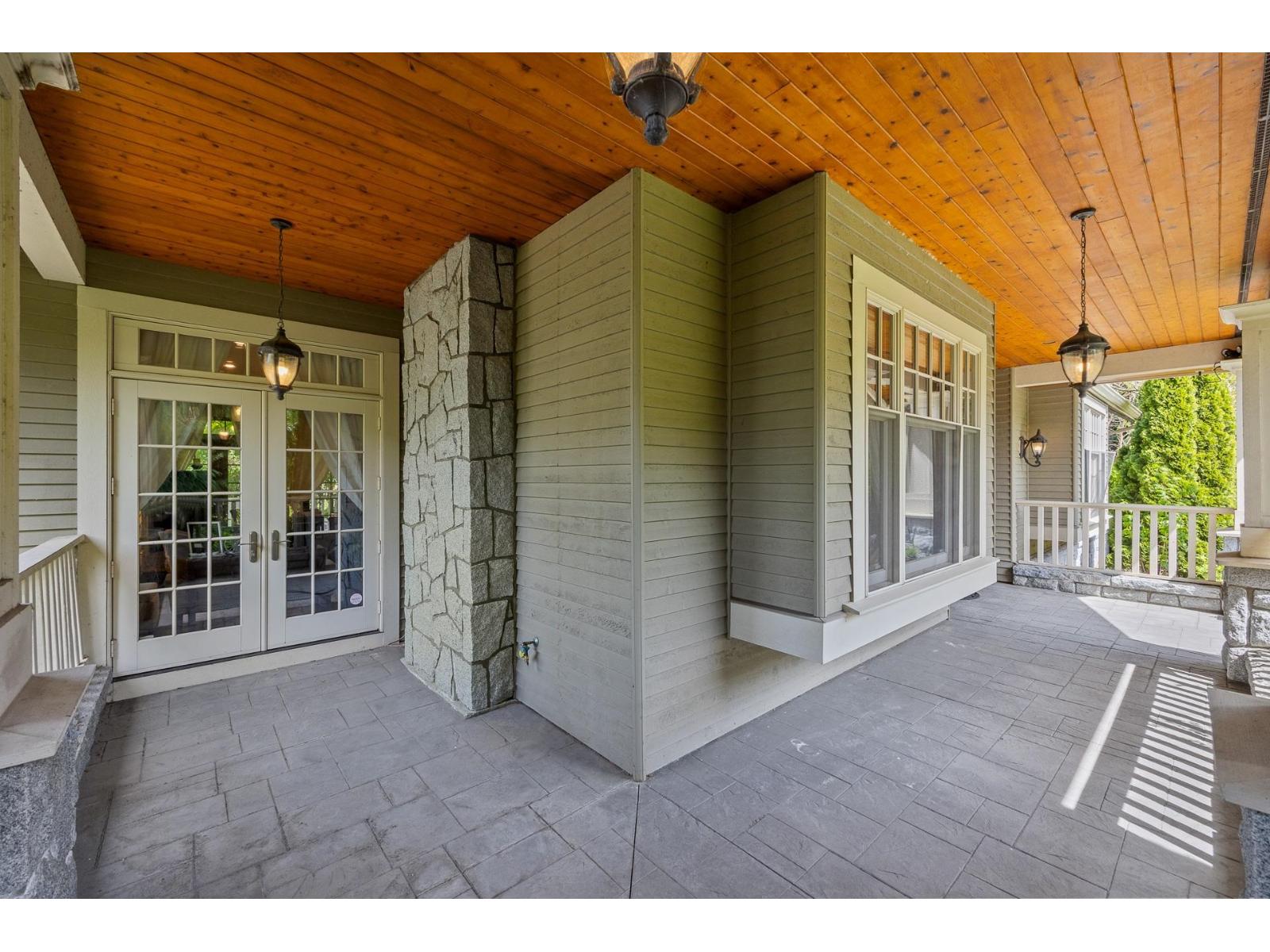 16211 29 Avenue Property Photo 35