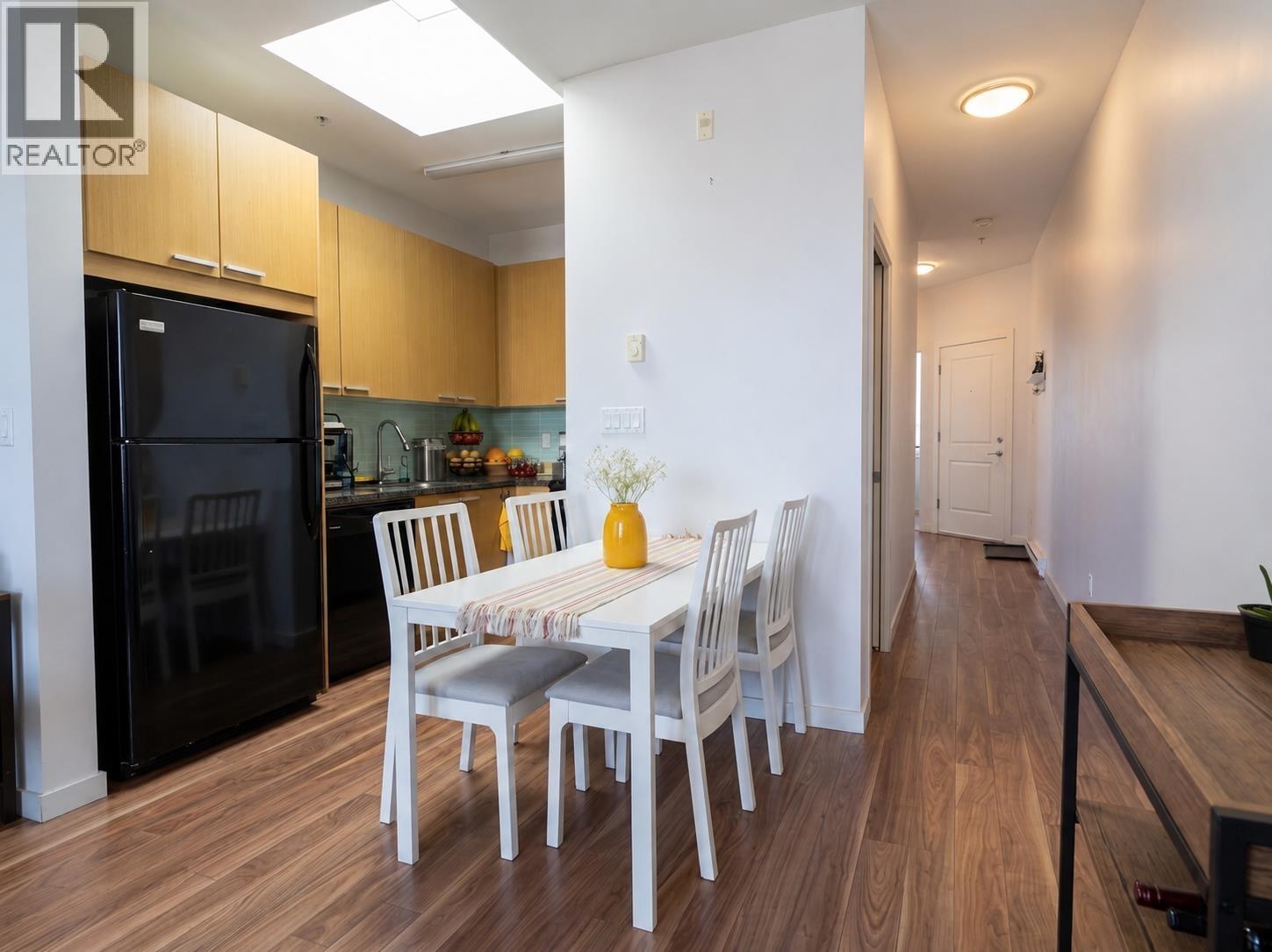 Ph15 5388 Grimmer Street Property Photo 3