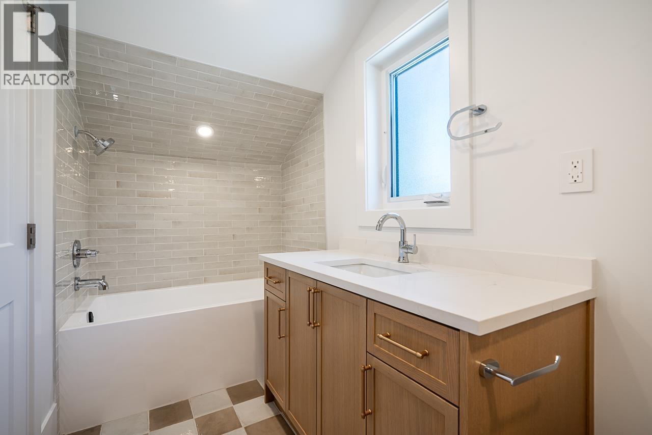 1735 Enderby Avenue Property Photo 36