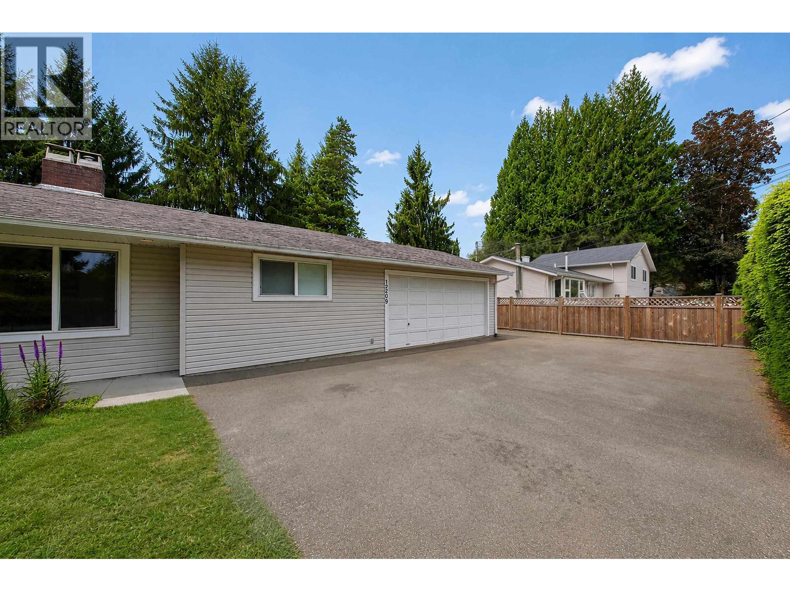 12209 Skillen Street Property Photo 3