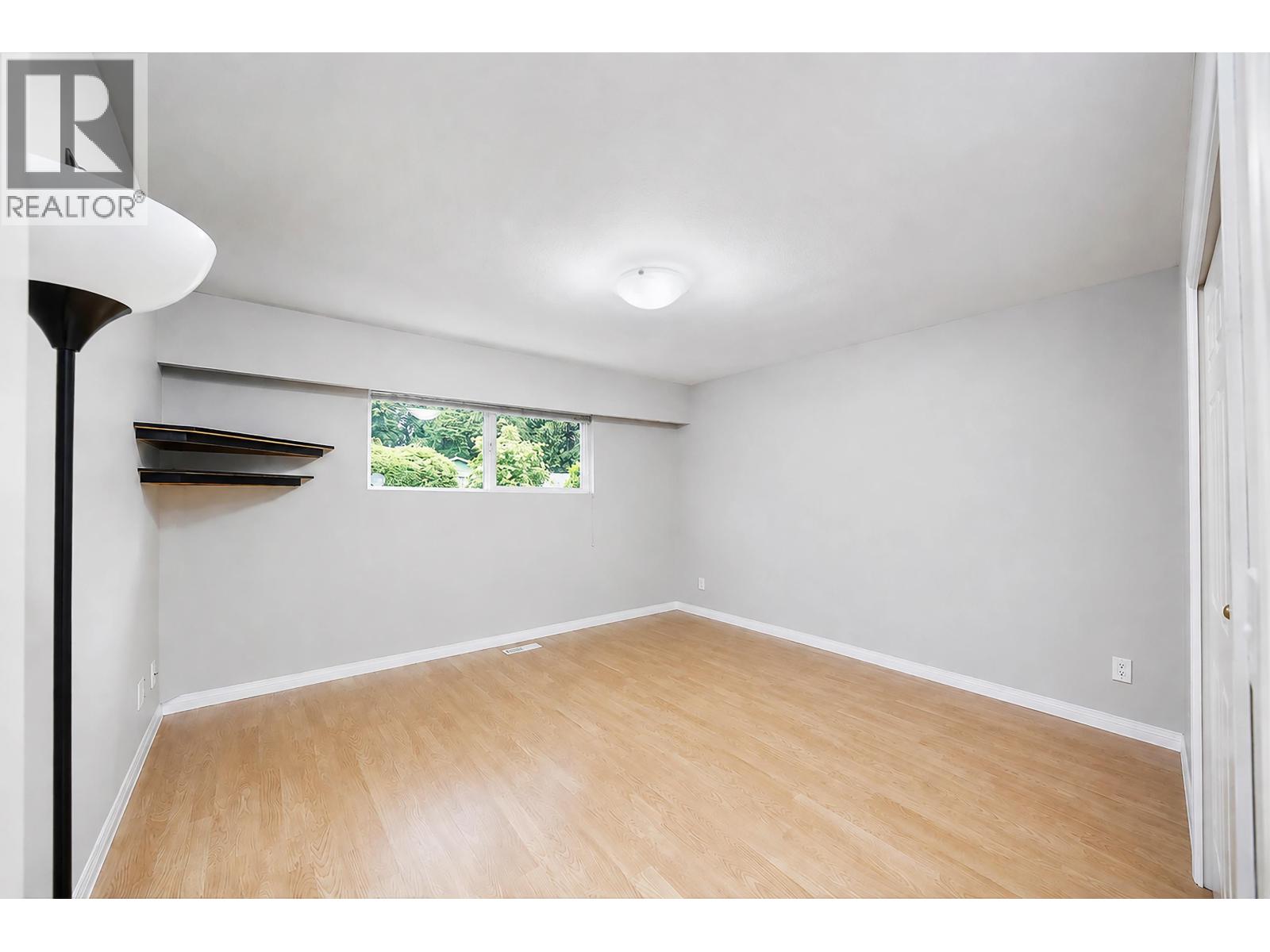 12209 Skillen Street Property Photo 13