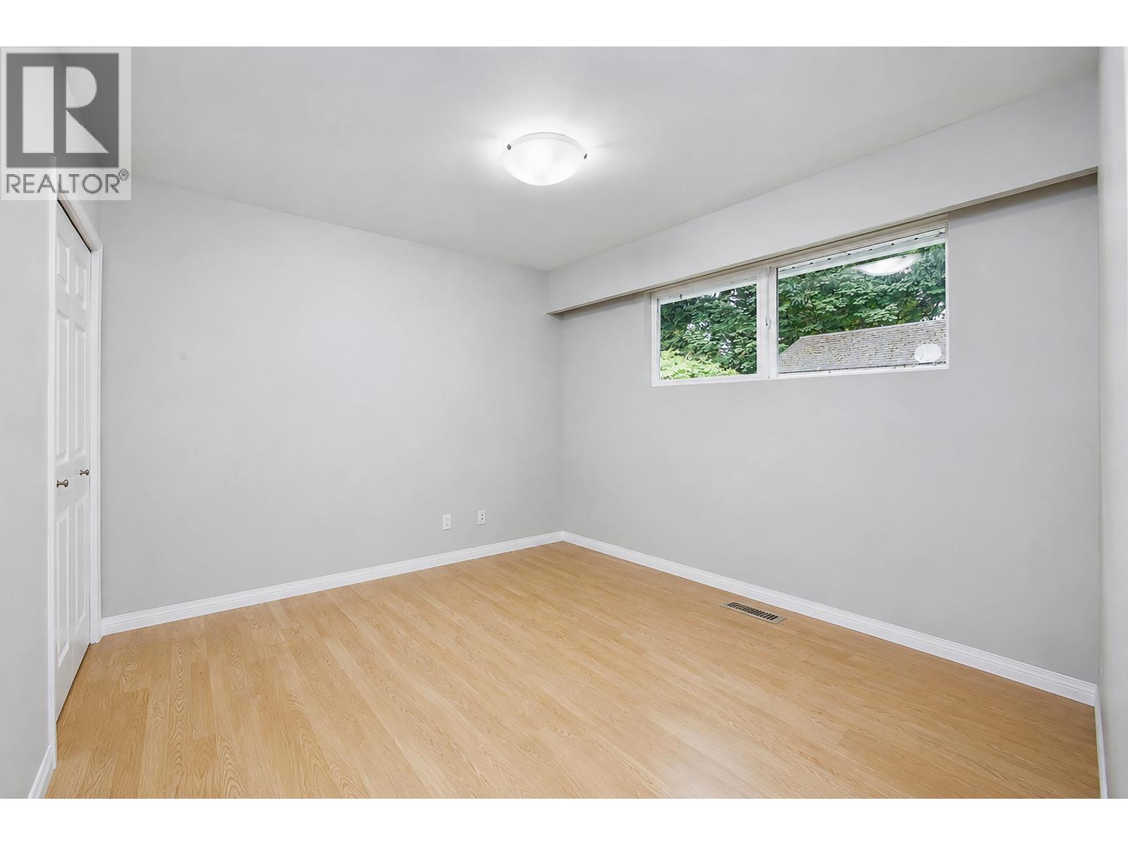 12209 Skillen Street Property Photo 15