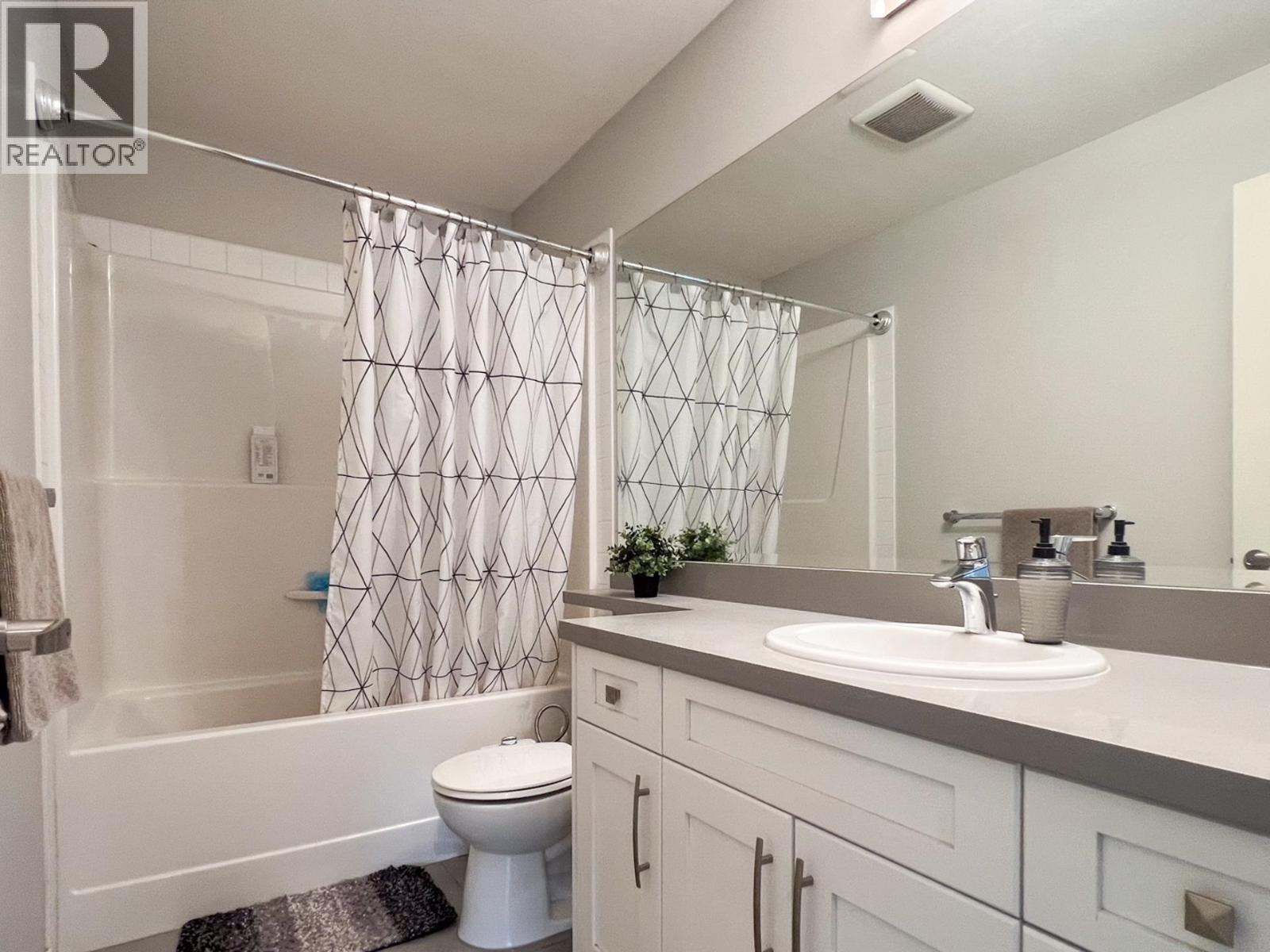 11222 243b Street Property Photo 29