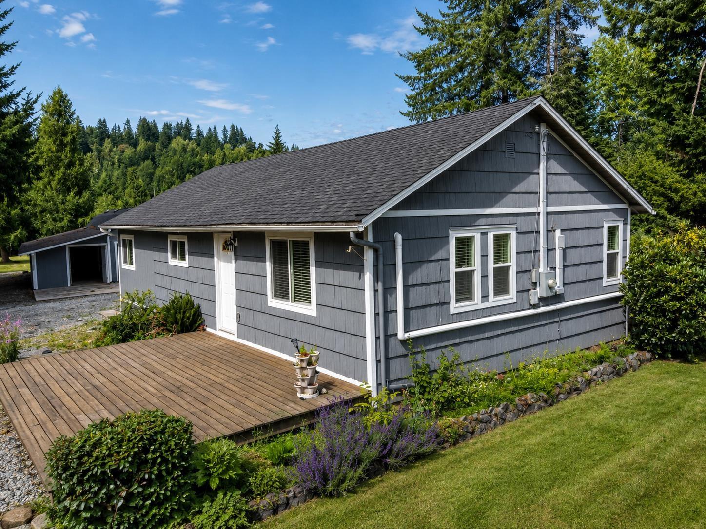 33625 Ferndale Avenue Property Photo 2