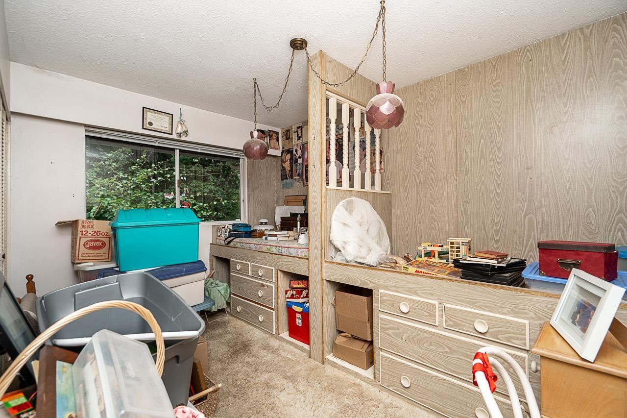 20088 Fernridge Crescent Property Photo 14