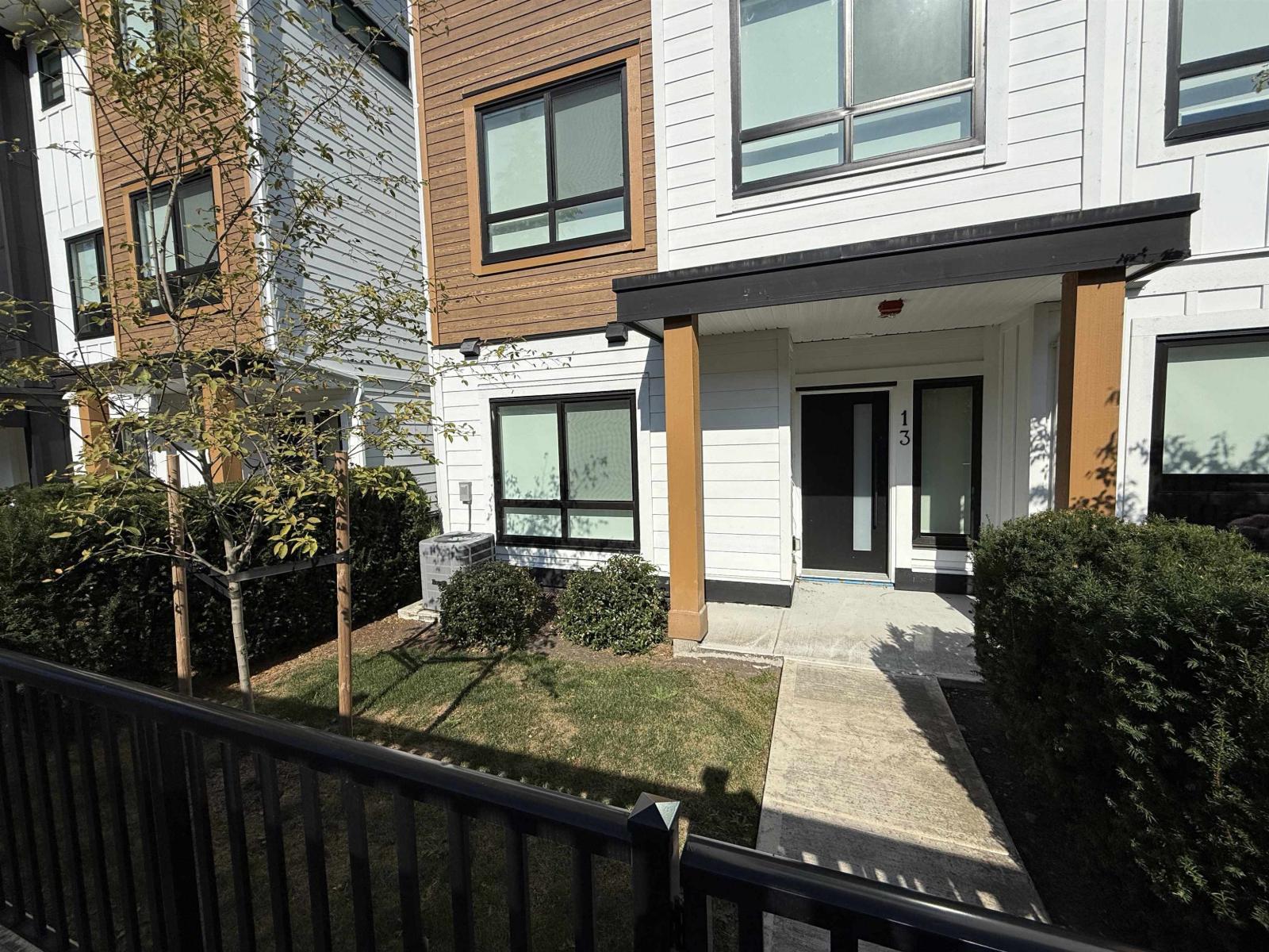 13 17538 100 Avenue Property Photo 4
