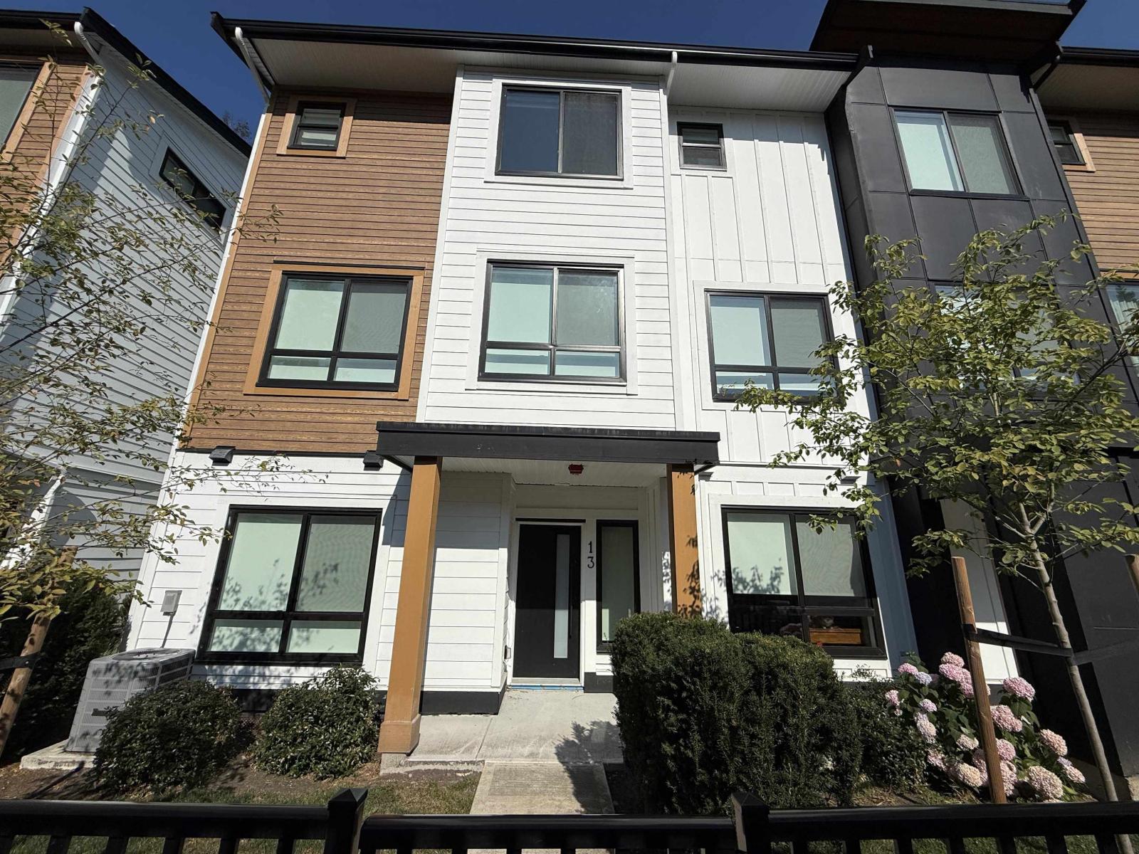 13 17538 100 Avenue Property Photo 5