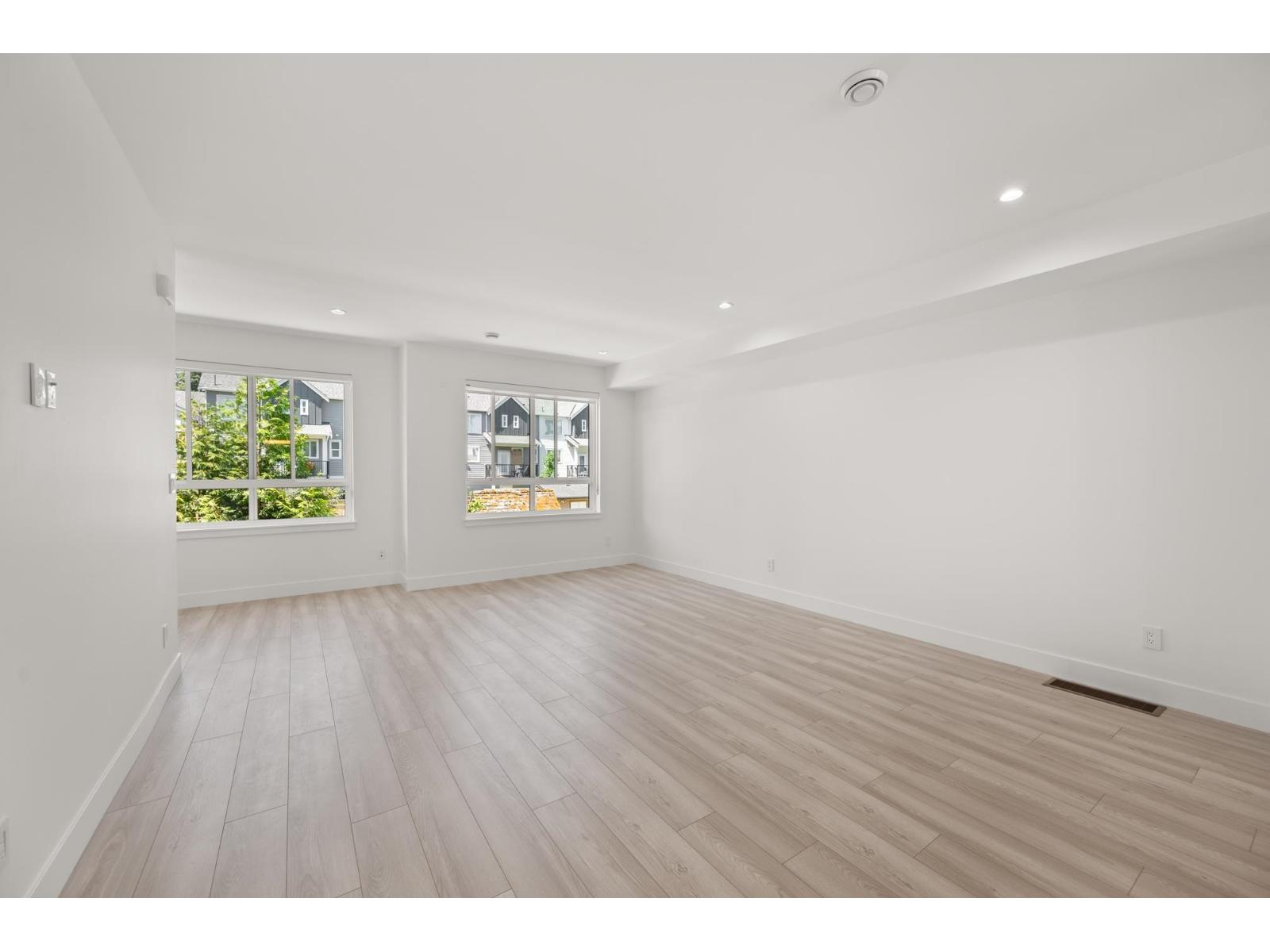 13 17538 100 Avenue Property Photo 16
