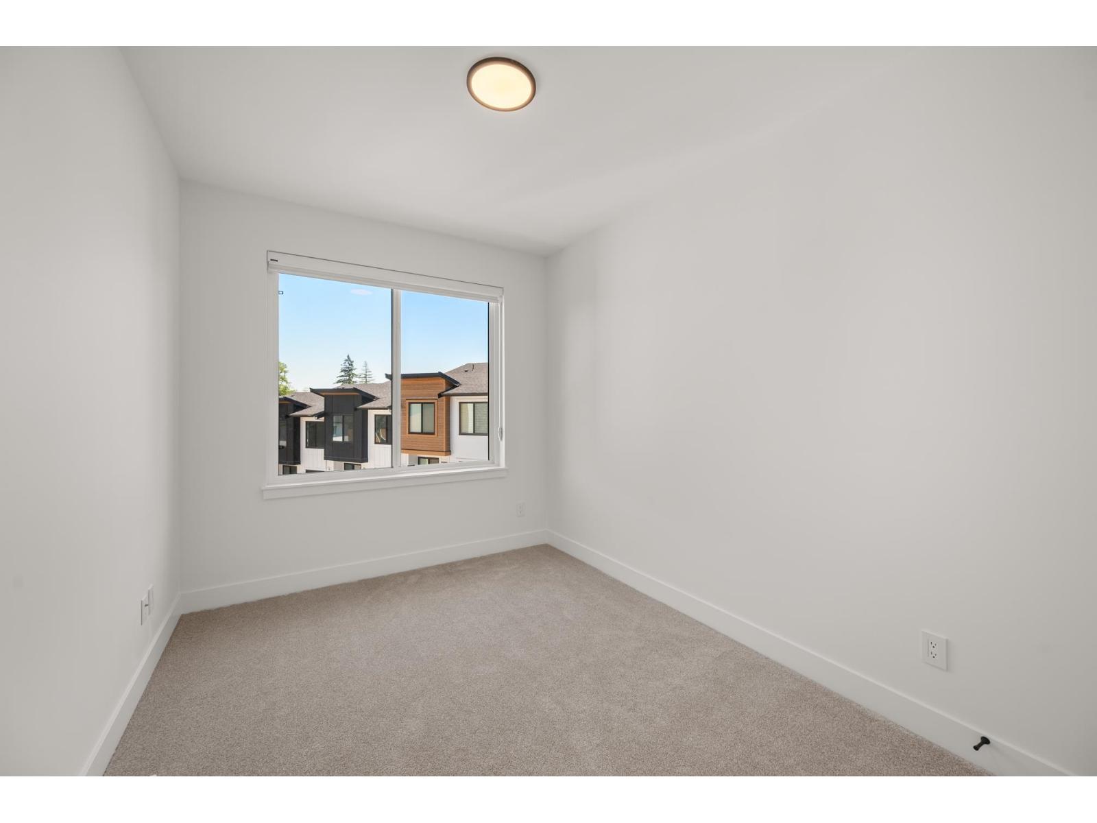 13 17538 100 Avenue Property Photo 33