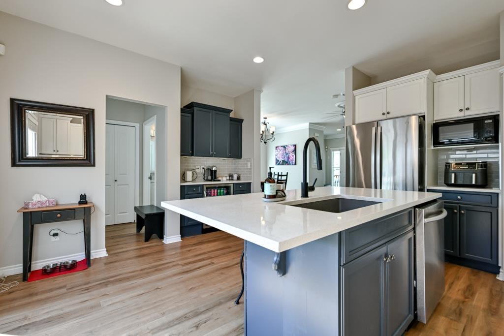 32652 Tunbridge Avenue Property Photo 9