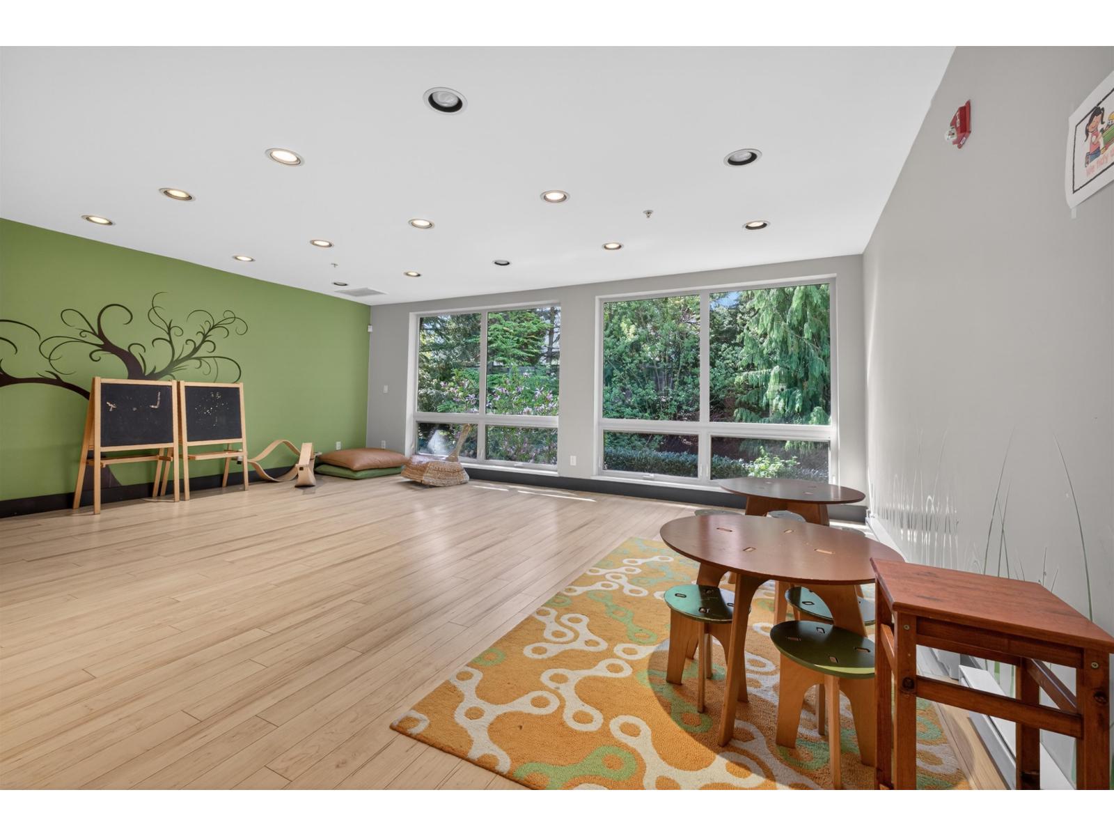 329 15918 26 Avenue Property Photo 24