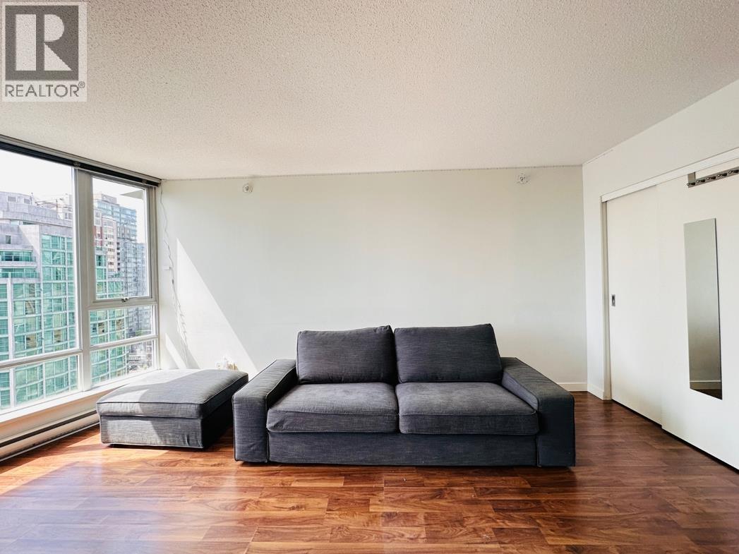 2108 233 Robson Street Property Photo 6