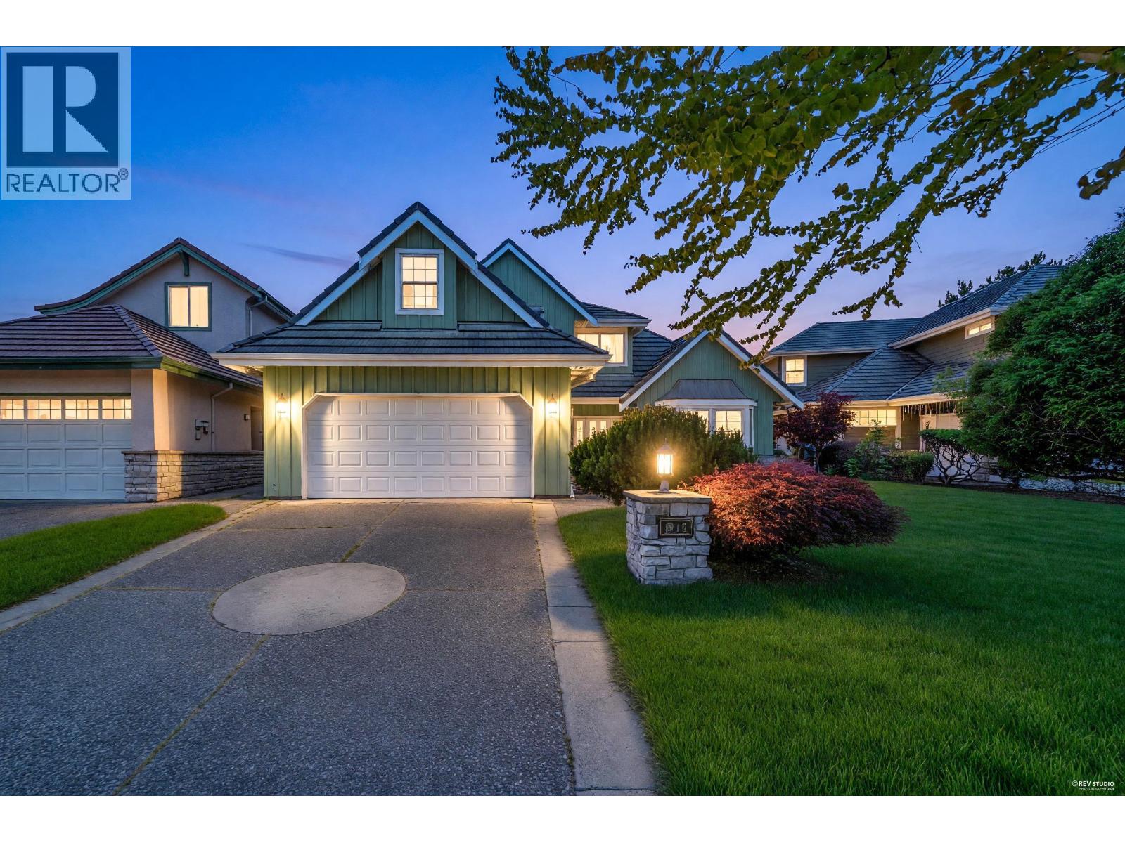 6231 Dunsmuir Crescent Property Photo 1