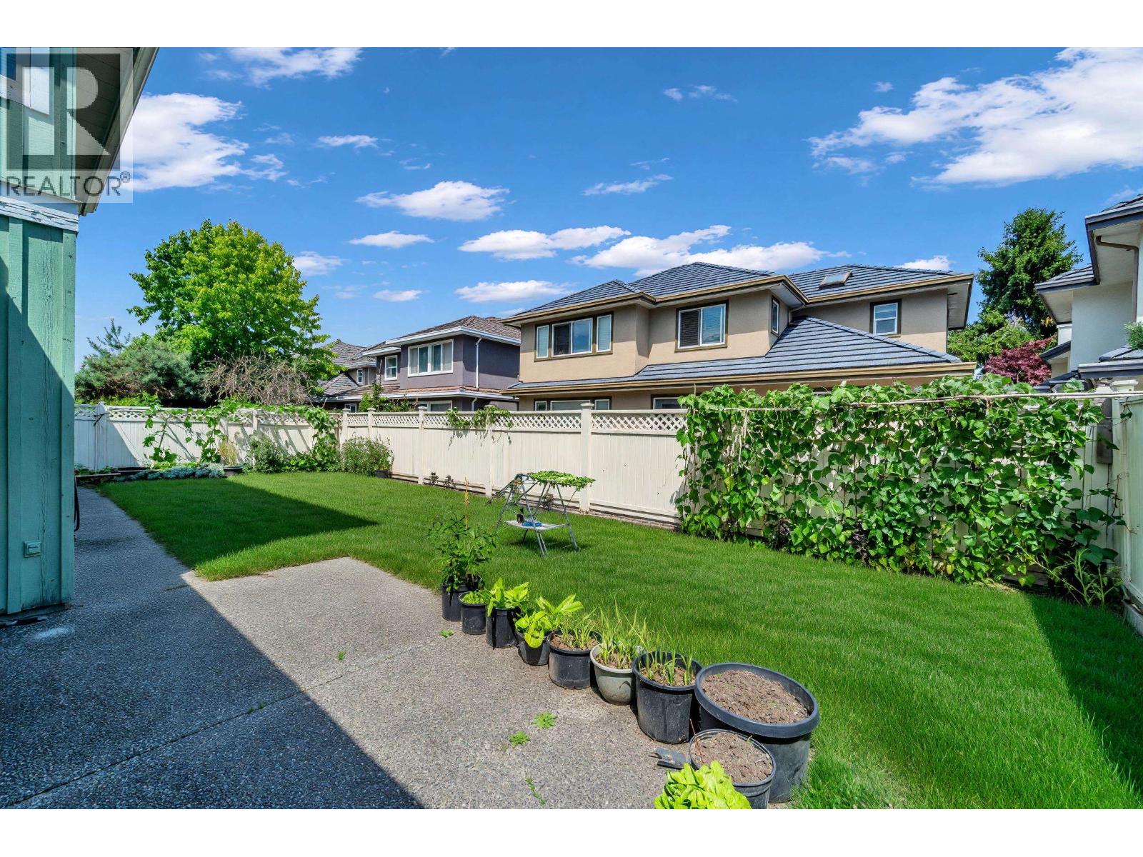 6231 Dunsmuir Crescent Property Photo 35