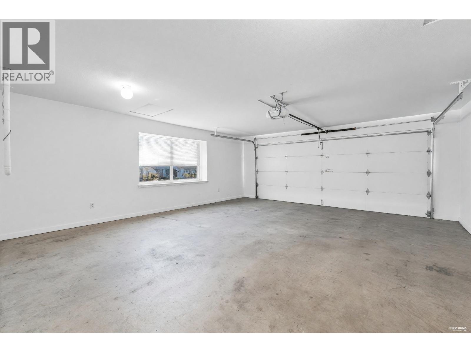 6231 Dunsmuir Crescent Property Photo 38