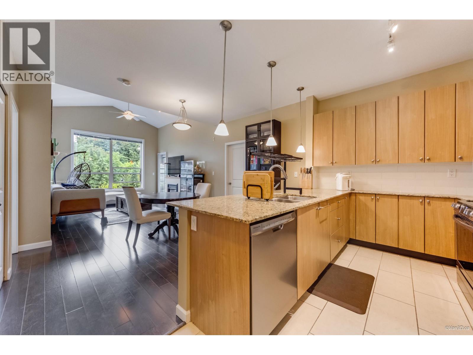 401 275 Ross Drive Property Photo 8