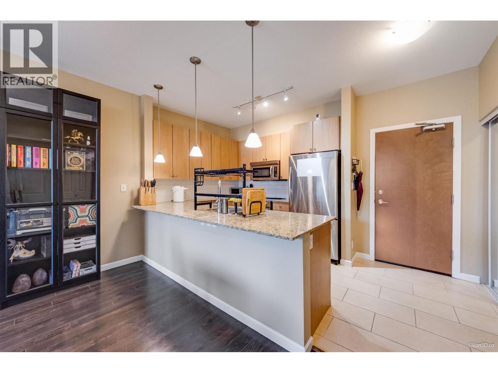 401 275 Ross Drive Property Photo 10