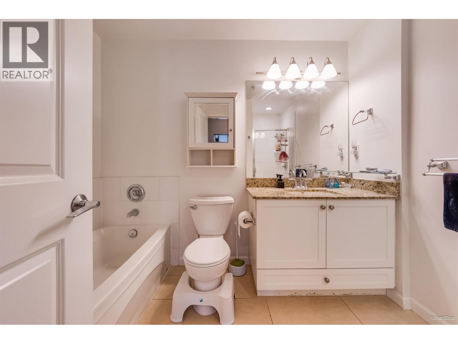 401 275 Ross Drive Property Photo 15