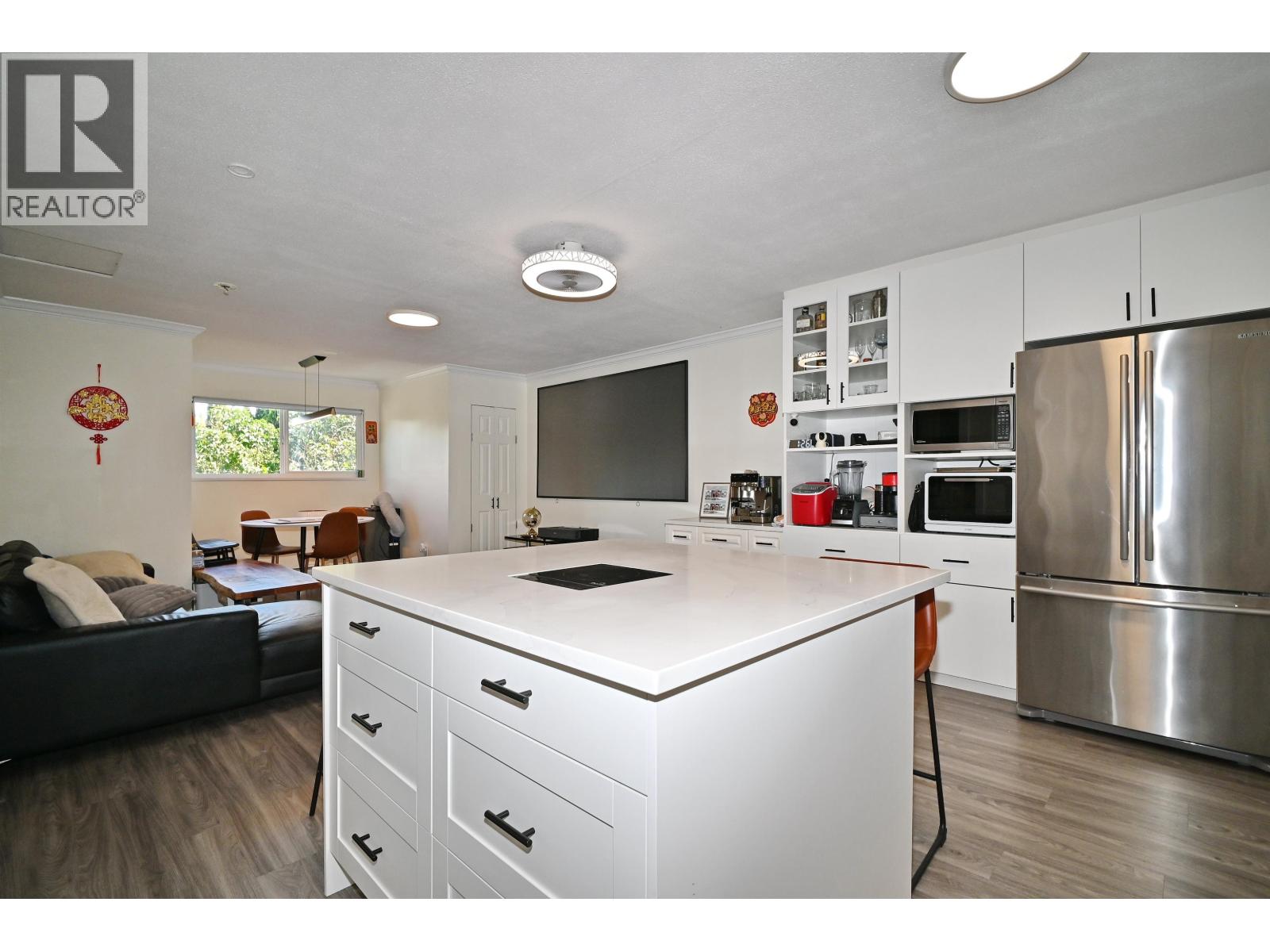 7531 Gilbert Road Property Photo 3