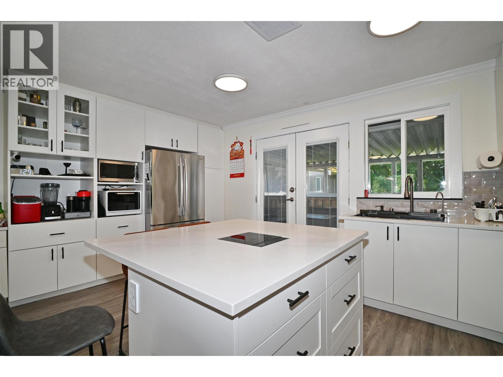 7531 Gilbert Road Property Photo 4
