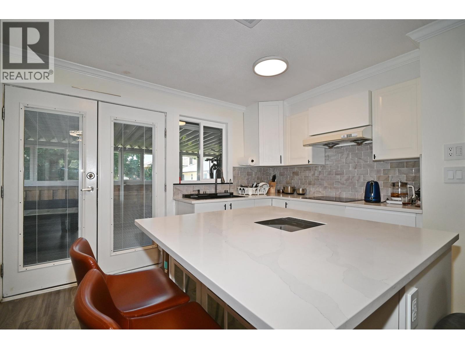 7531 Gilbert Road Property Photo 5