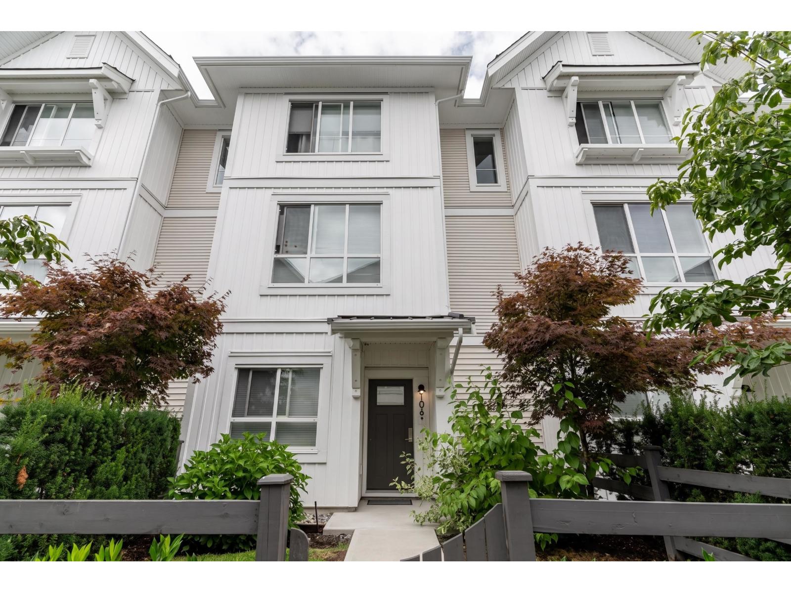106 8335 Nelson Street Property Photo 1