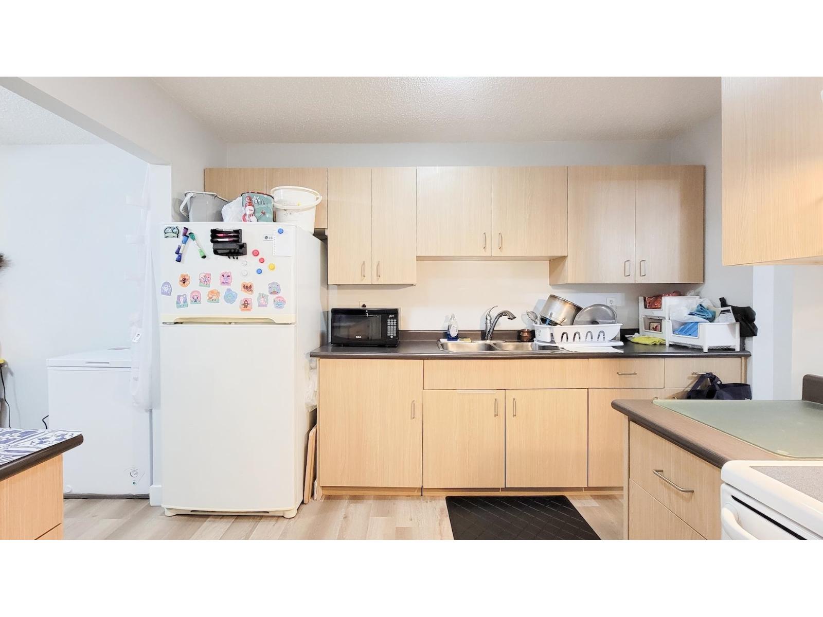 214 33400 Bourquin Place Property Photo 12