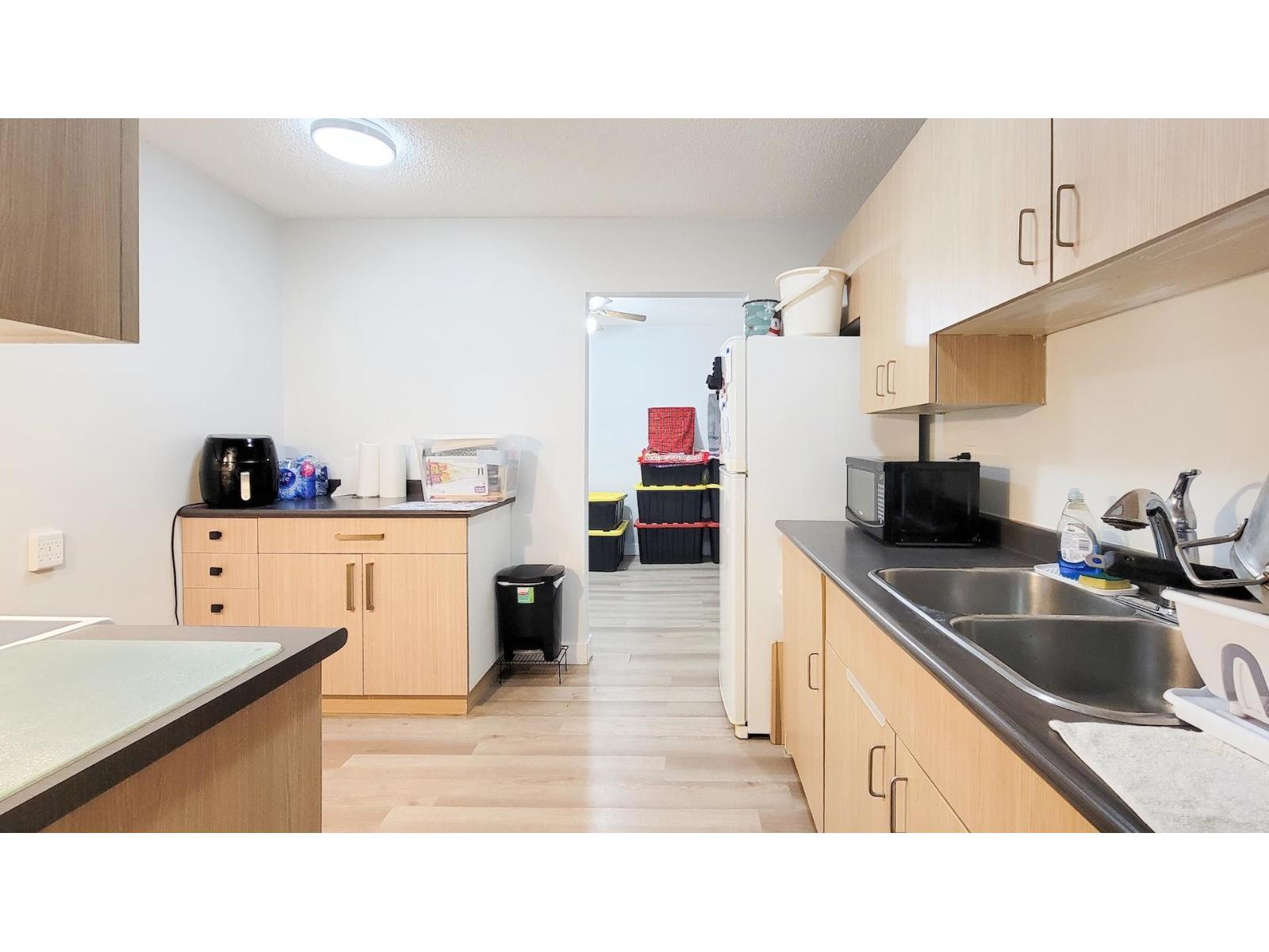 214 33400 Bourquin Place Property Photo 13