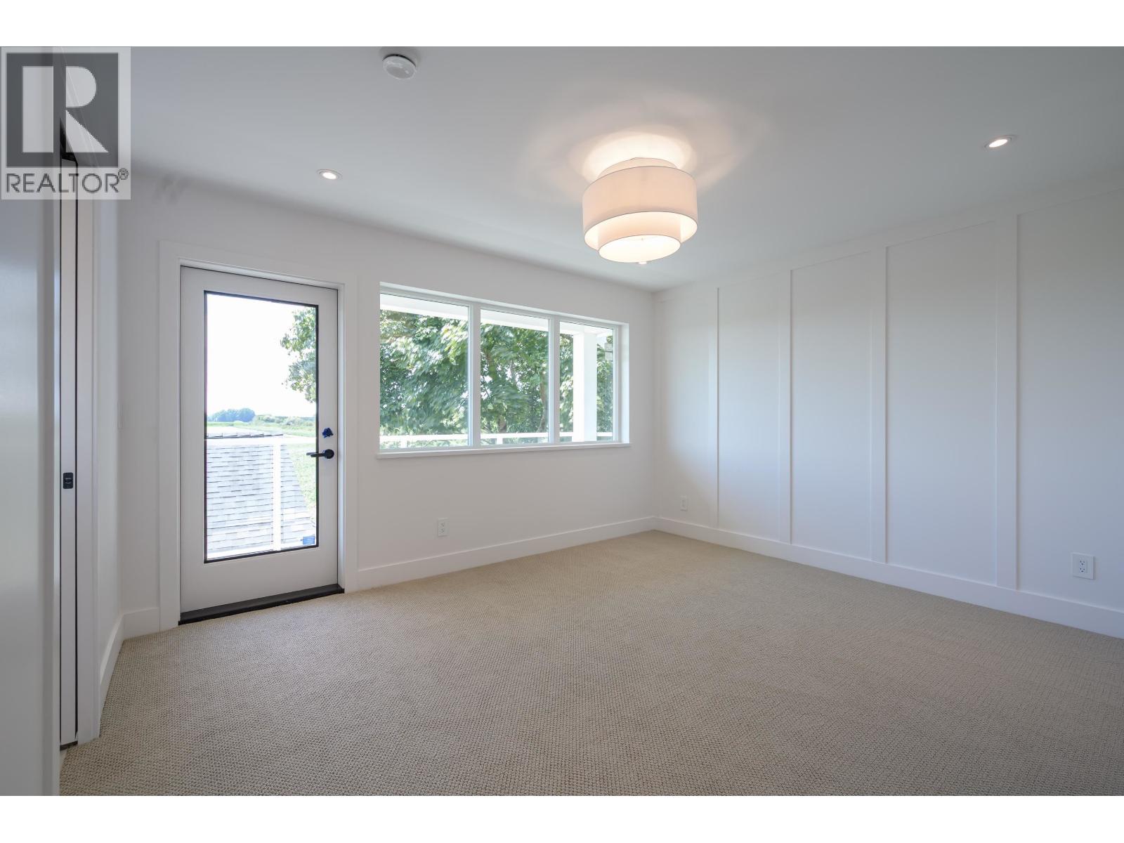 4884 42a Avenue Property Photo 19