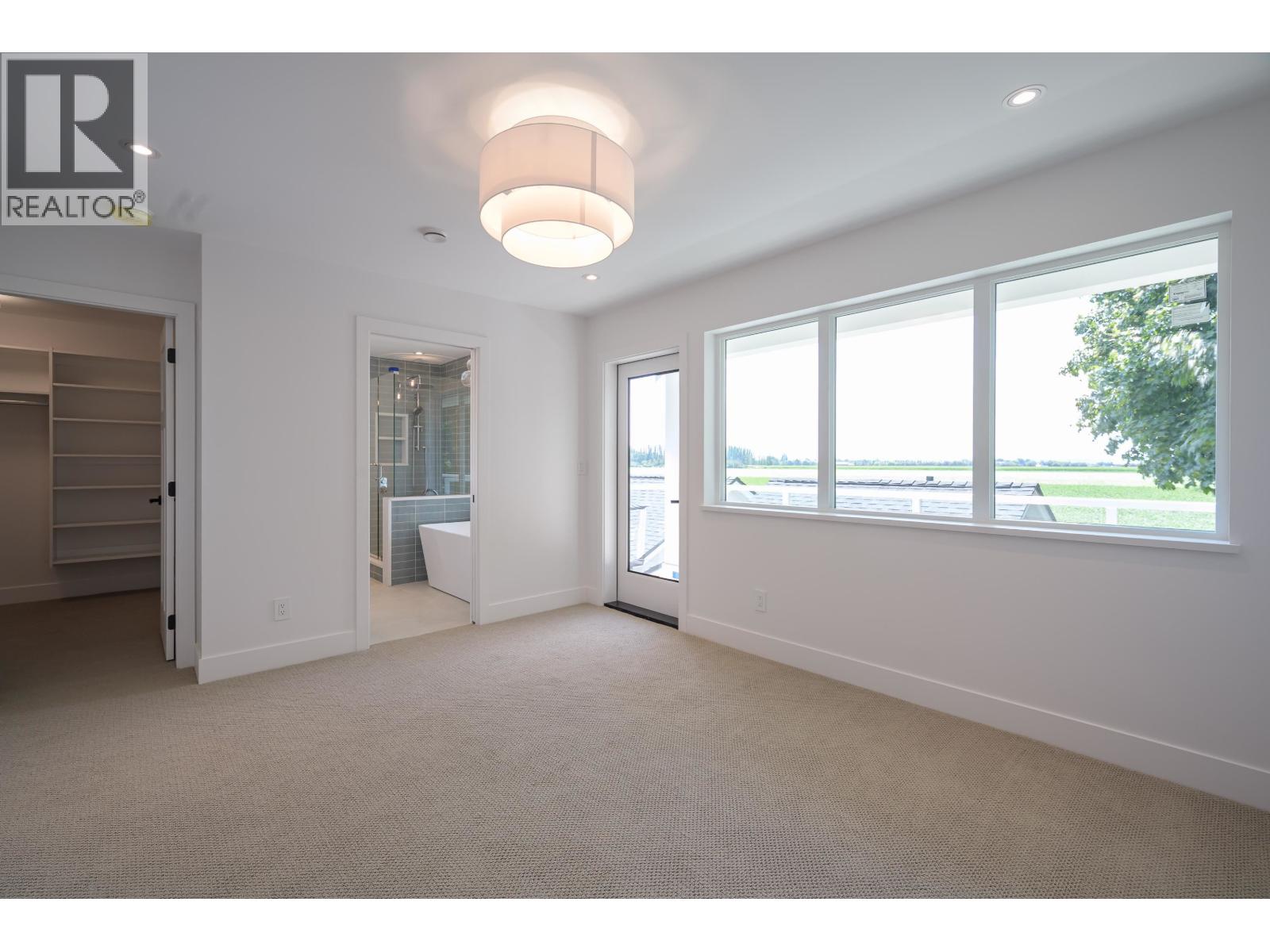 4884 42a Avenue Property Photo 20
