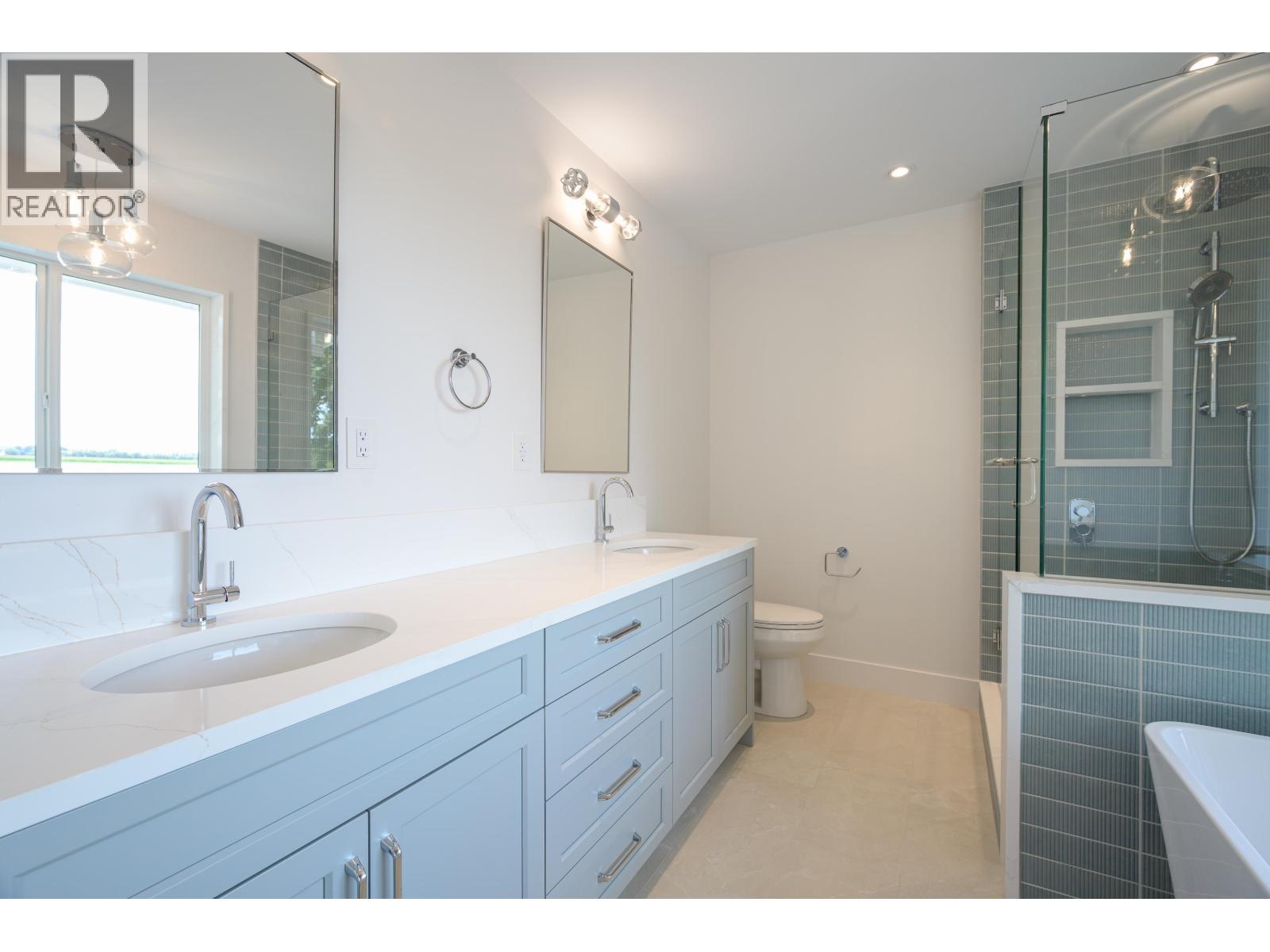 4884 42a Avenue Property Photo 22
