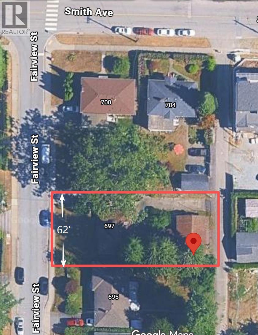 697 Fairview Street Property Photo 3