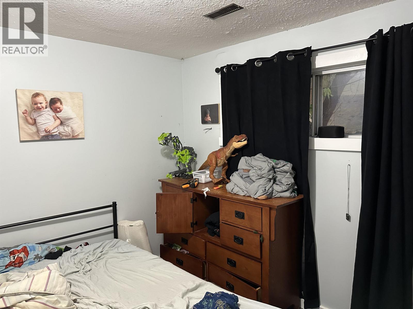 8519 87 Street Property Photo 10