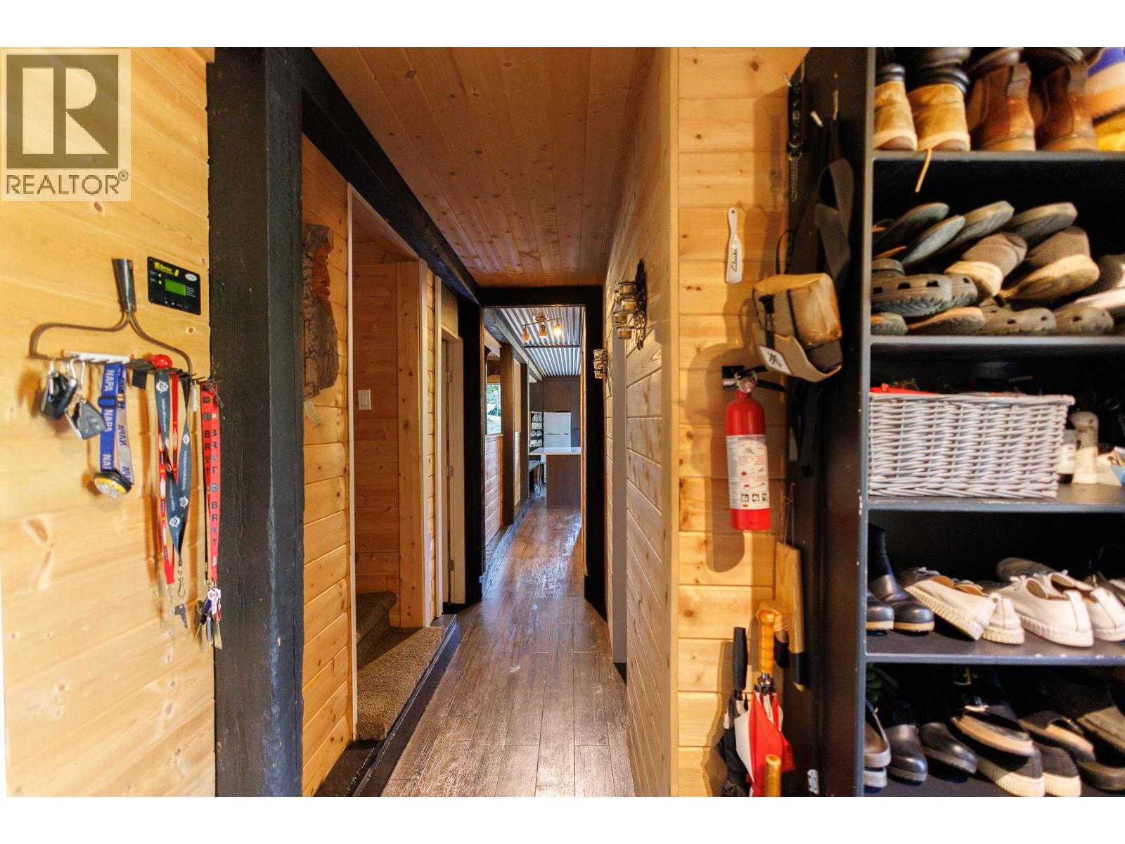 20519 16 Highway Property Photo 4
