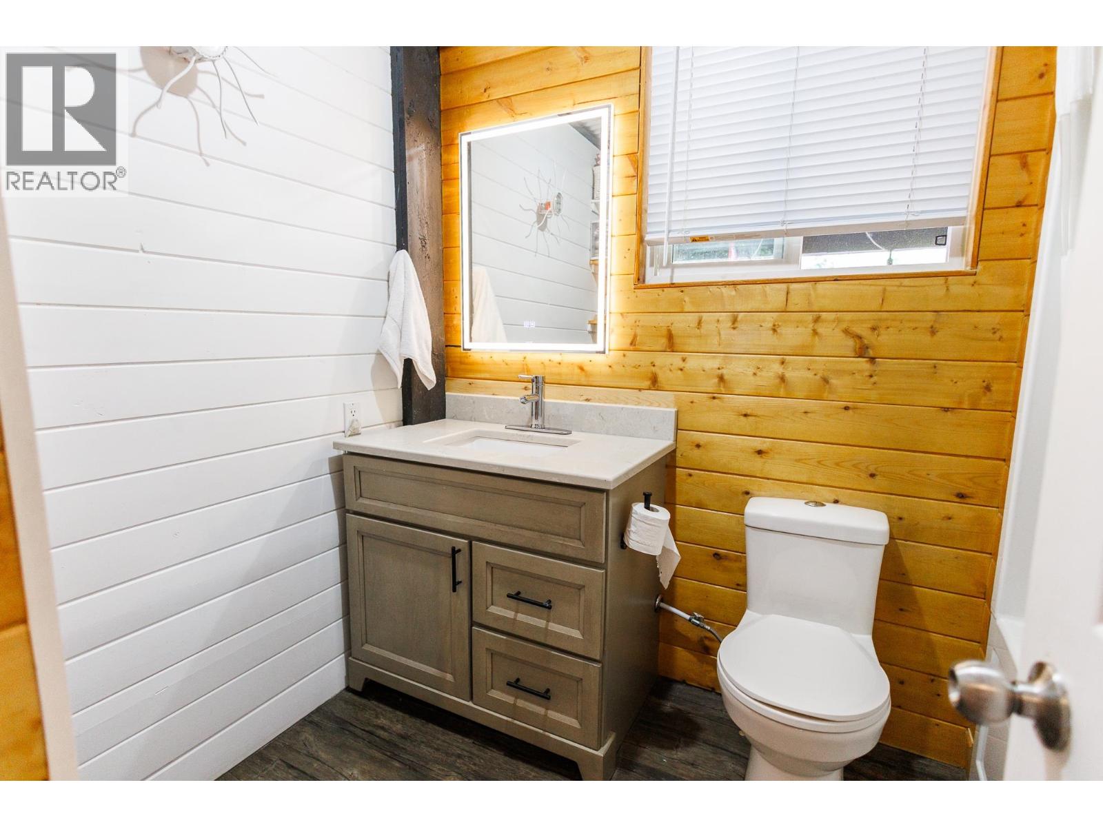 20519 16 Highway Property Photo 7