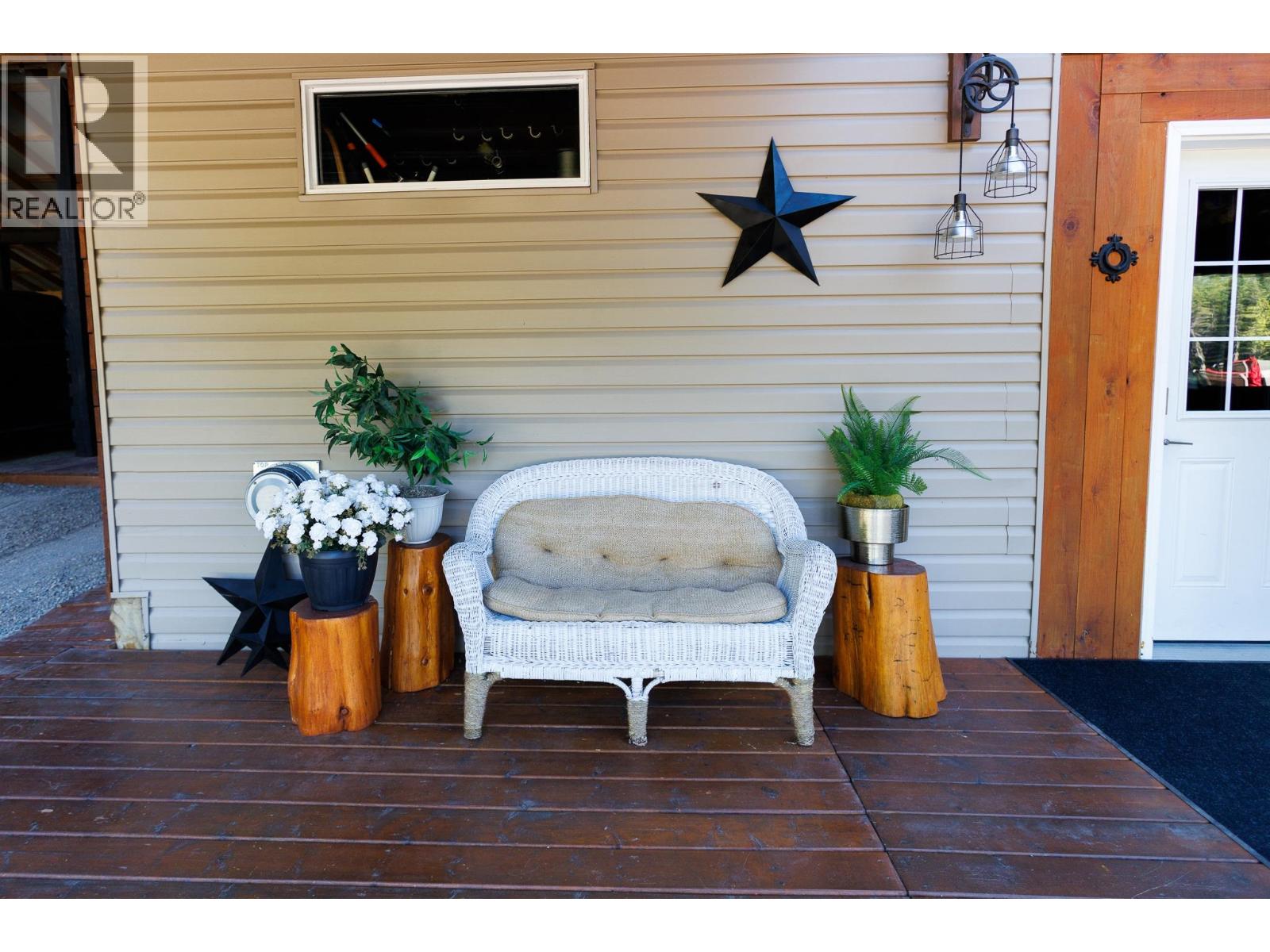 20519 16 Highway Property Photo 24