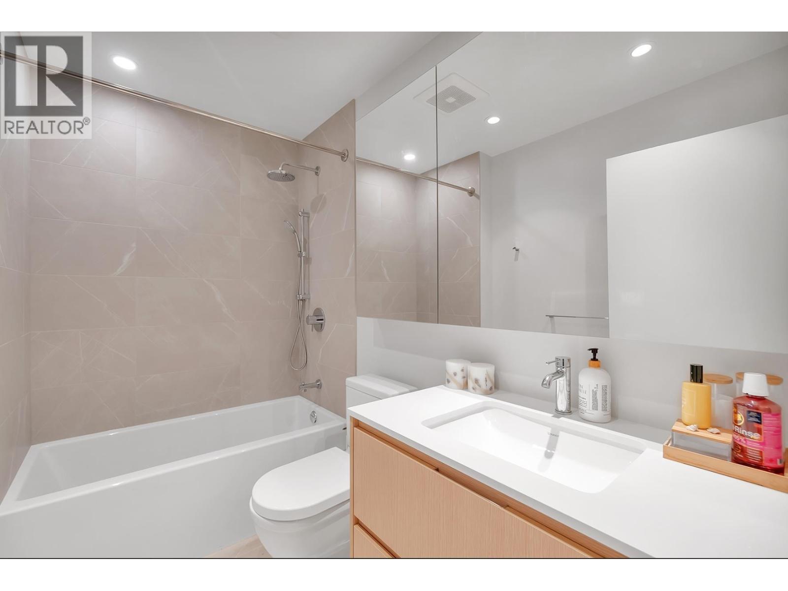 107 1500 Fern Street Property Photo 14
